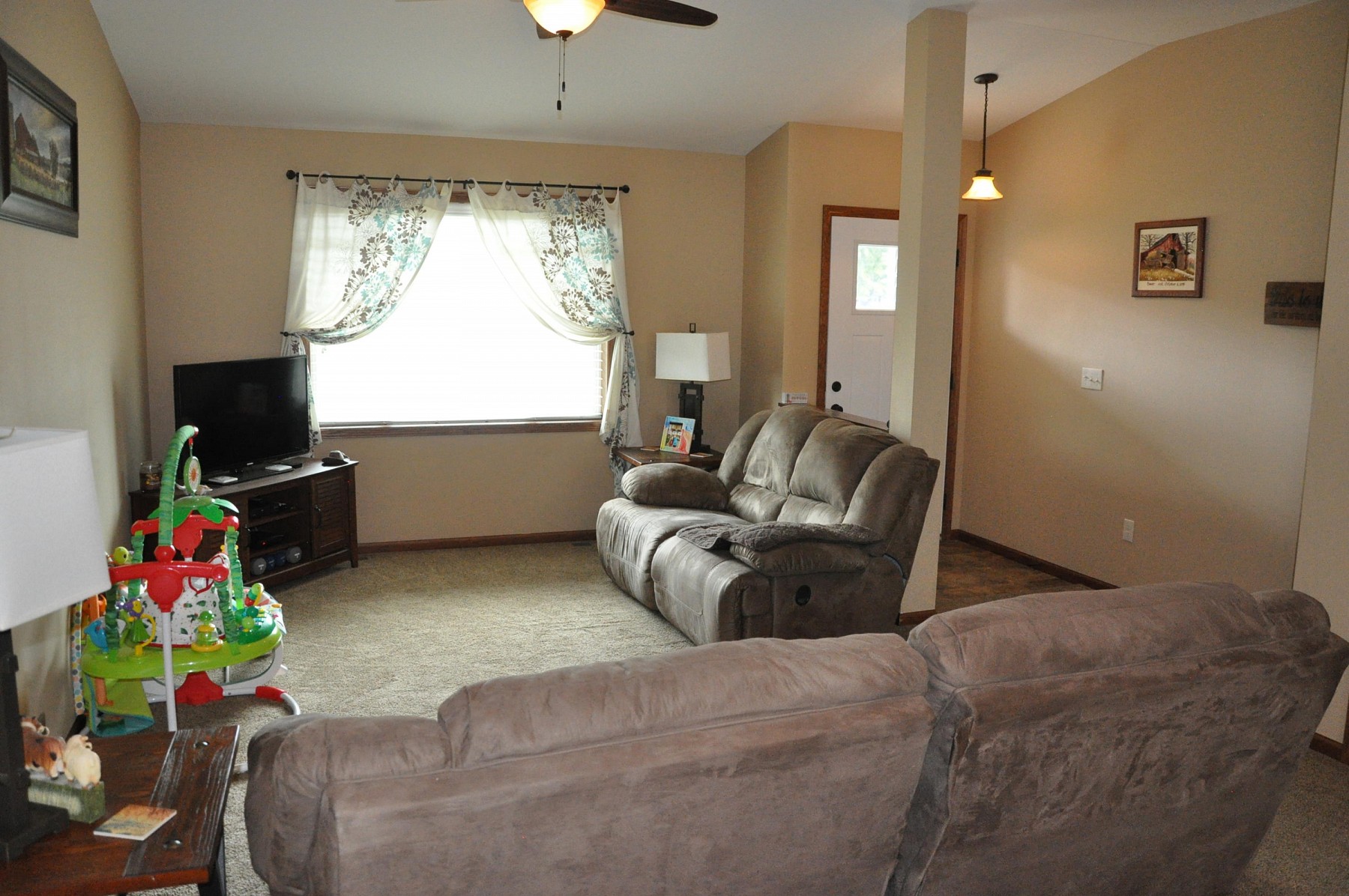 407 Lovejoy Lane, Aurora, SD 57002