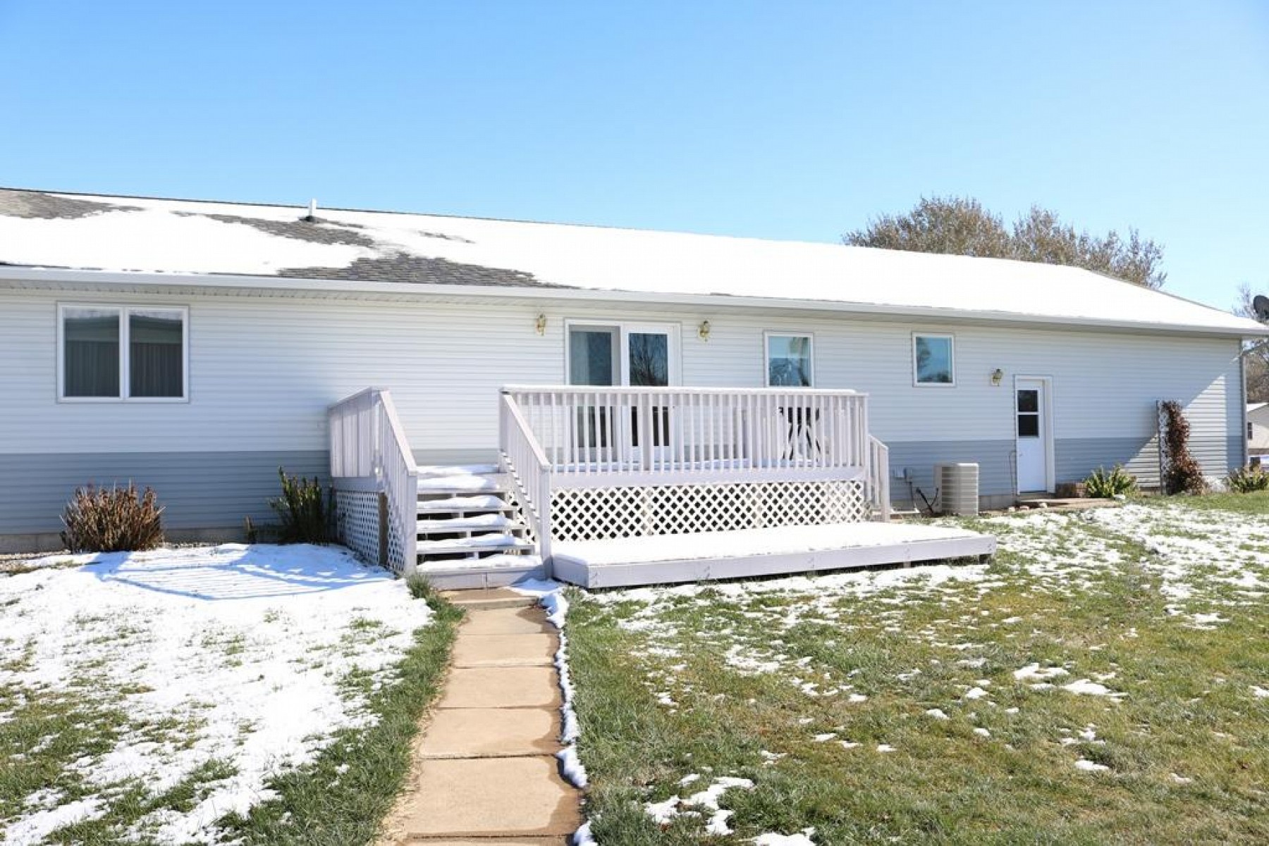 421 Quapaw Street, Iroquois, SD 57353
