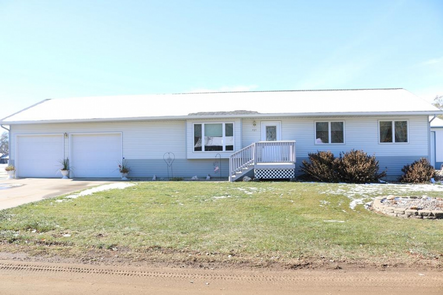 421 Quapaw Street, Iroquois, SD 57353