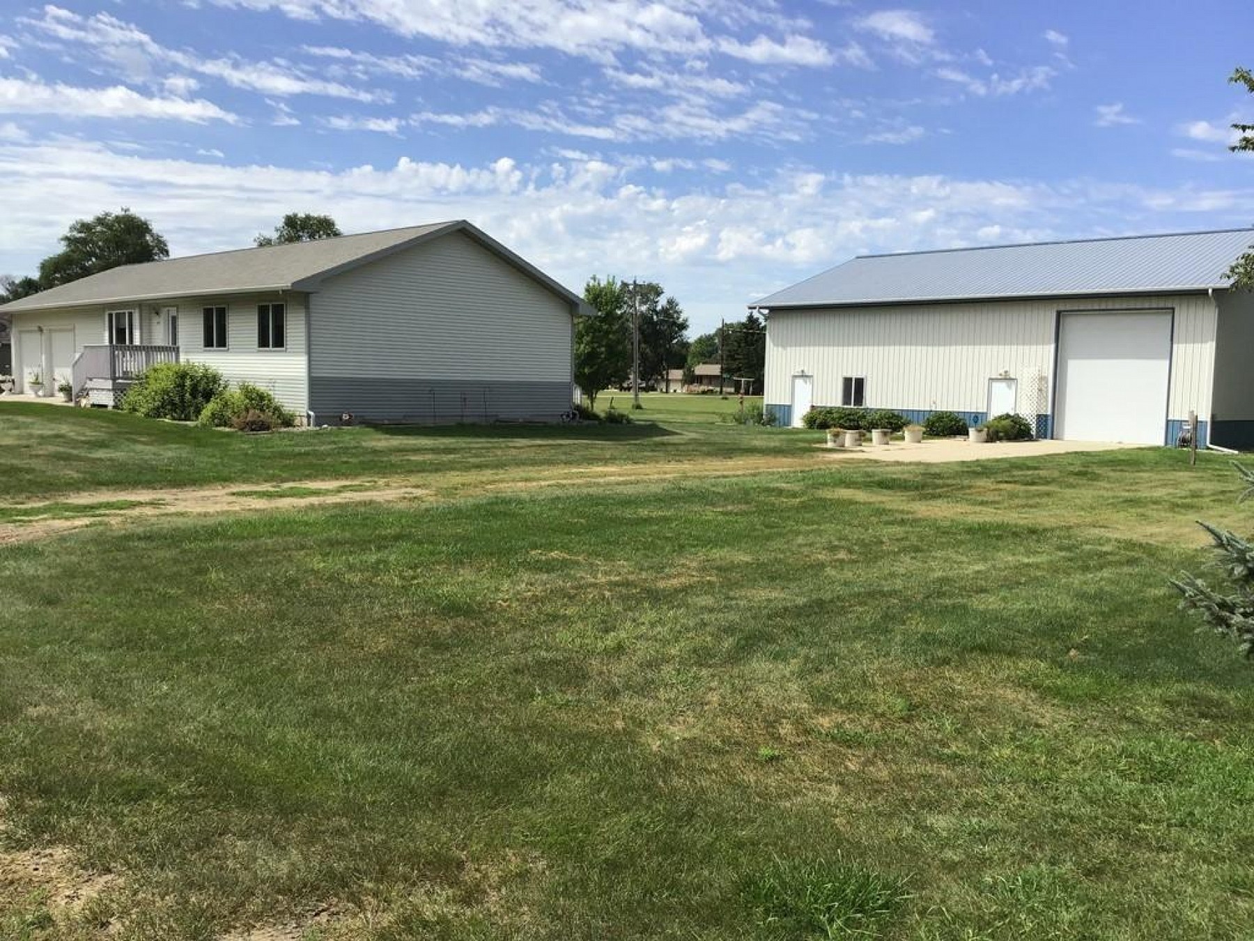421 Quapaw Street, Iroquois, SD 57353