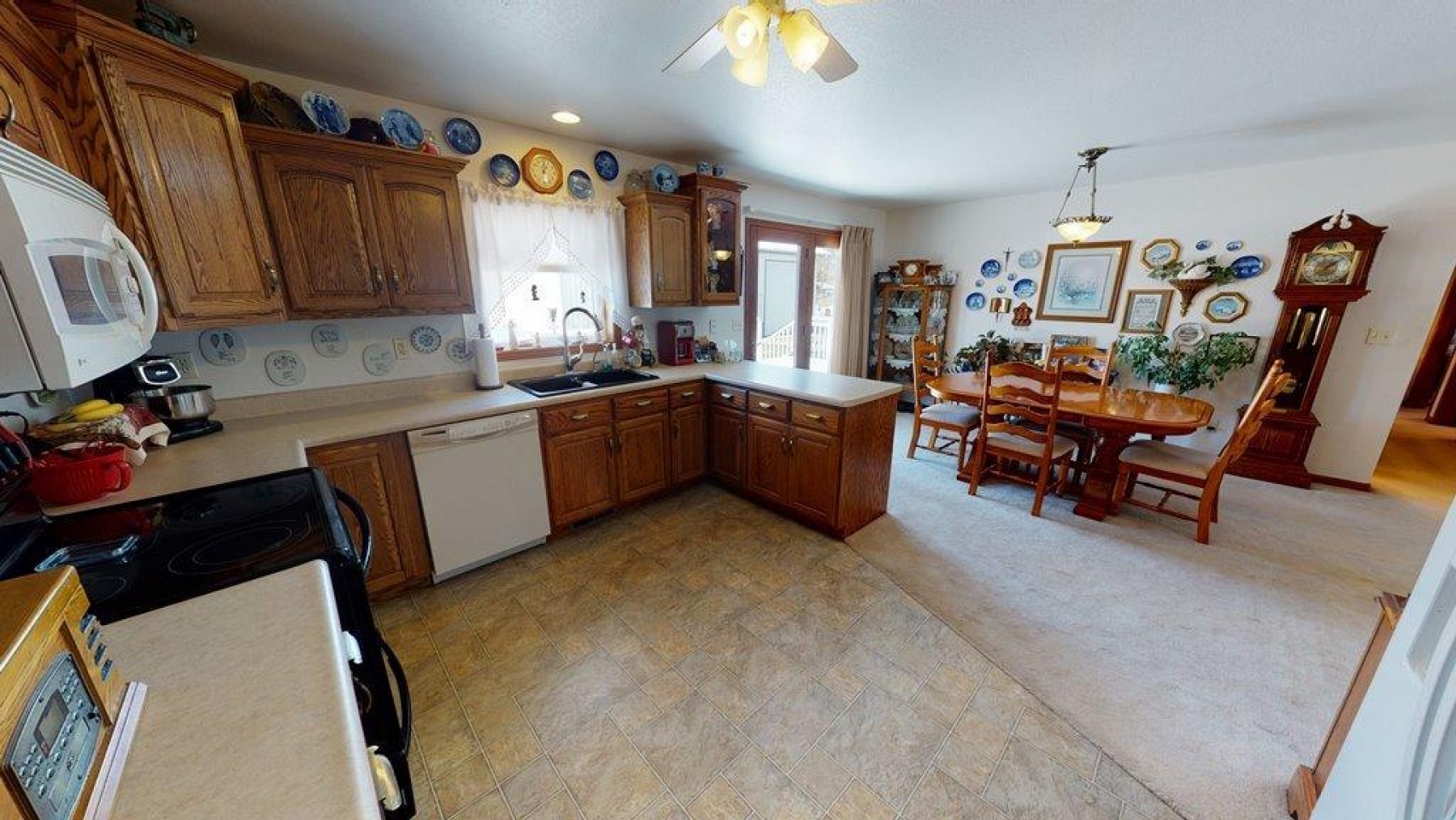 421 Quapaw Street, Iroquois, SD 57353