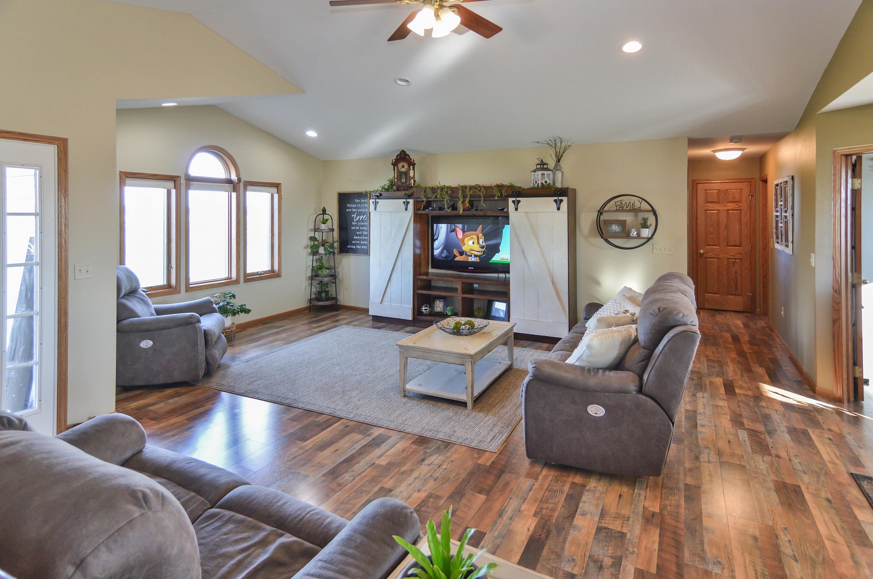 44003 207th Street, Lake Preston, SD 57249