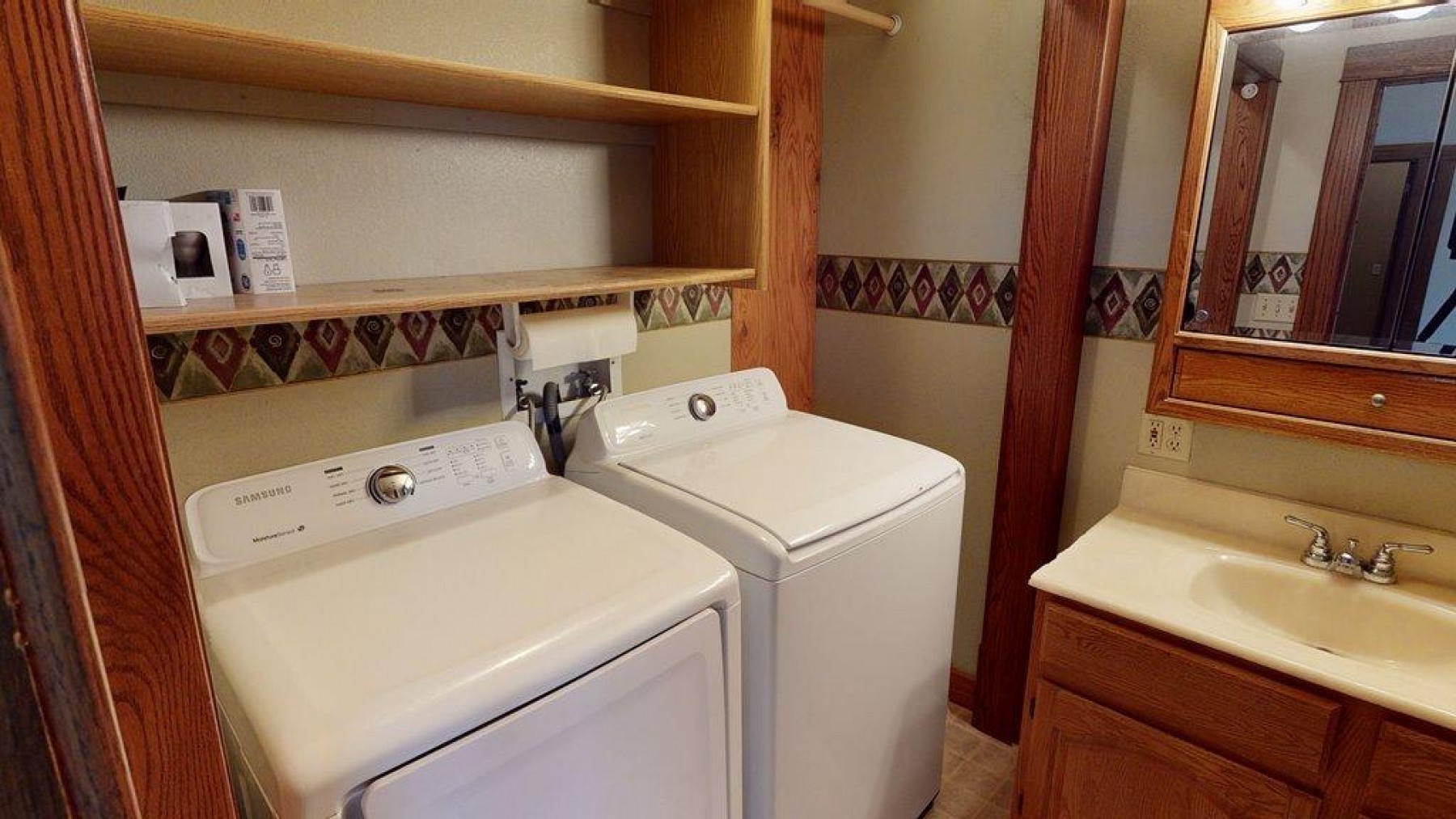 606 3rd Street NE, Lake Preston, SD 57249