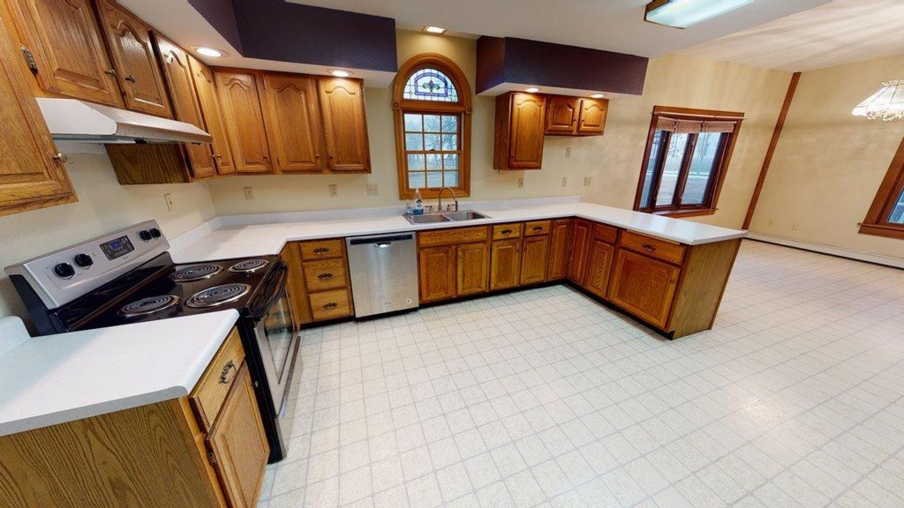 606 3rd Street NE, Lake Preston, SD 57249