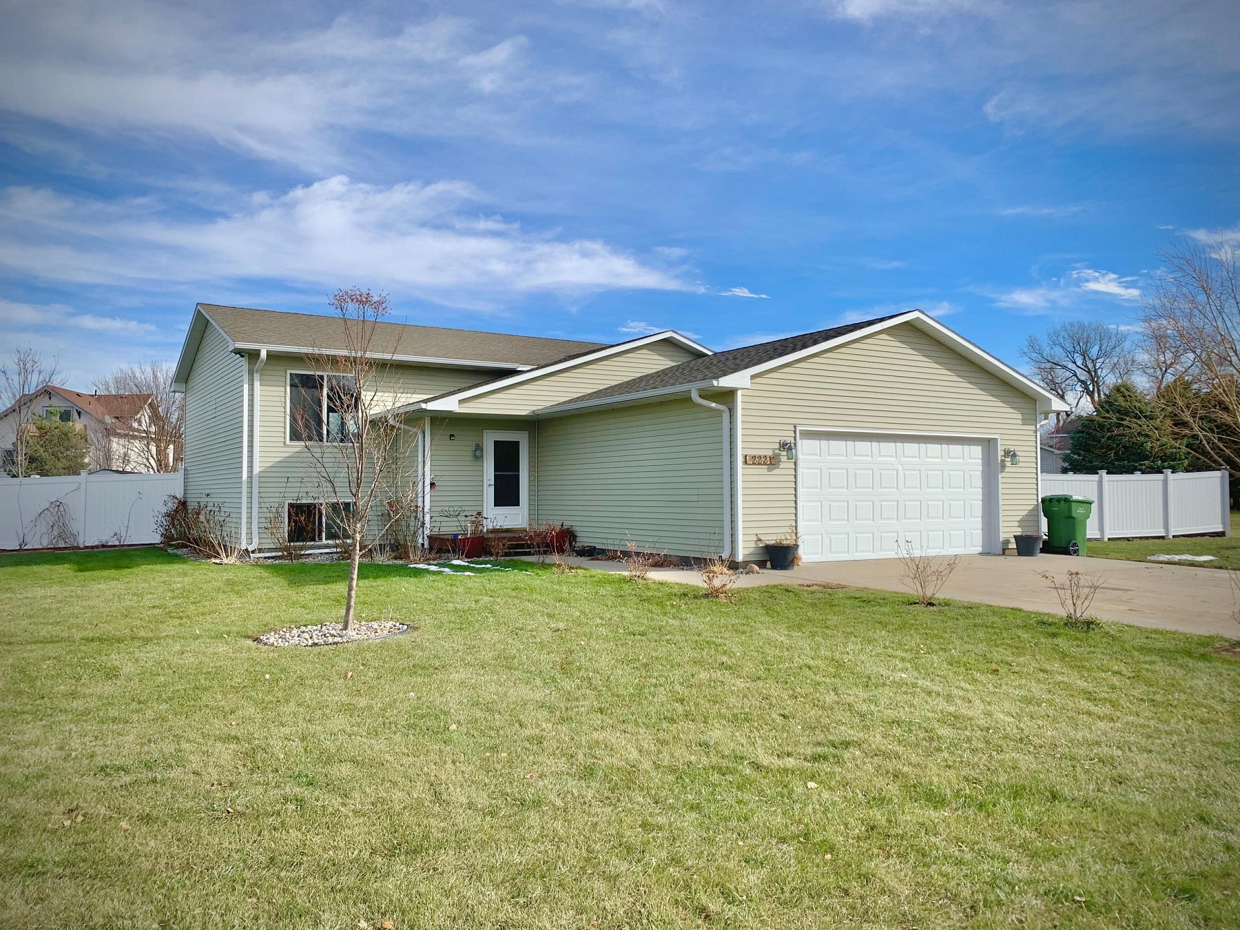 2221 Rhonda Road, Brookings, SD 57006