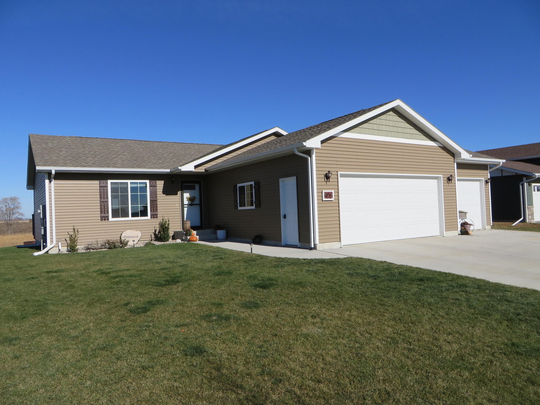 406 5th Street, Volga, SD 57071