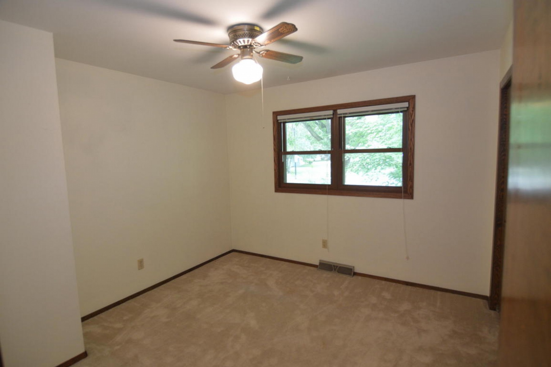 501 17th Avenue S, Brookings, SD 57006