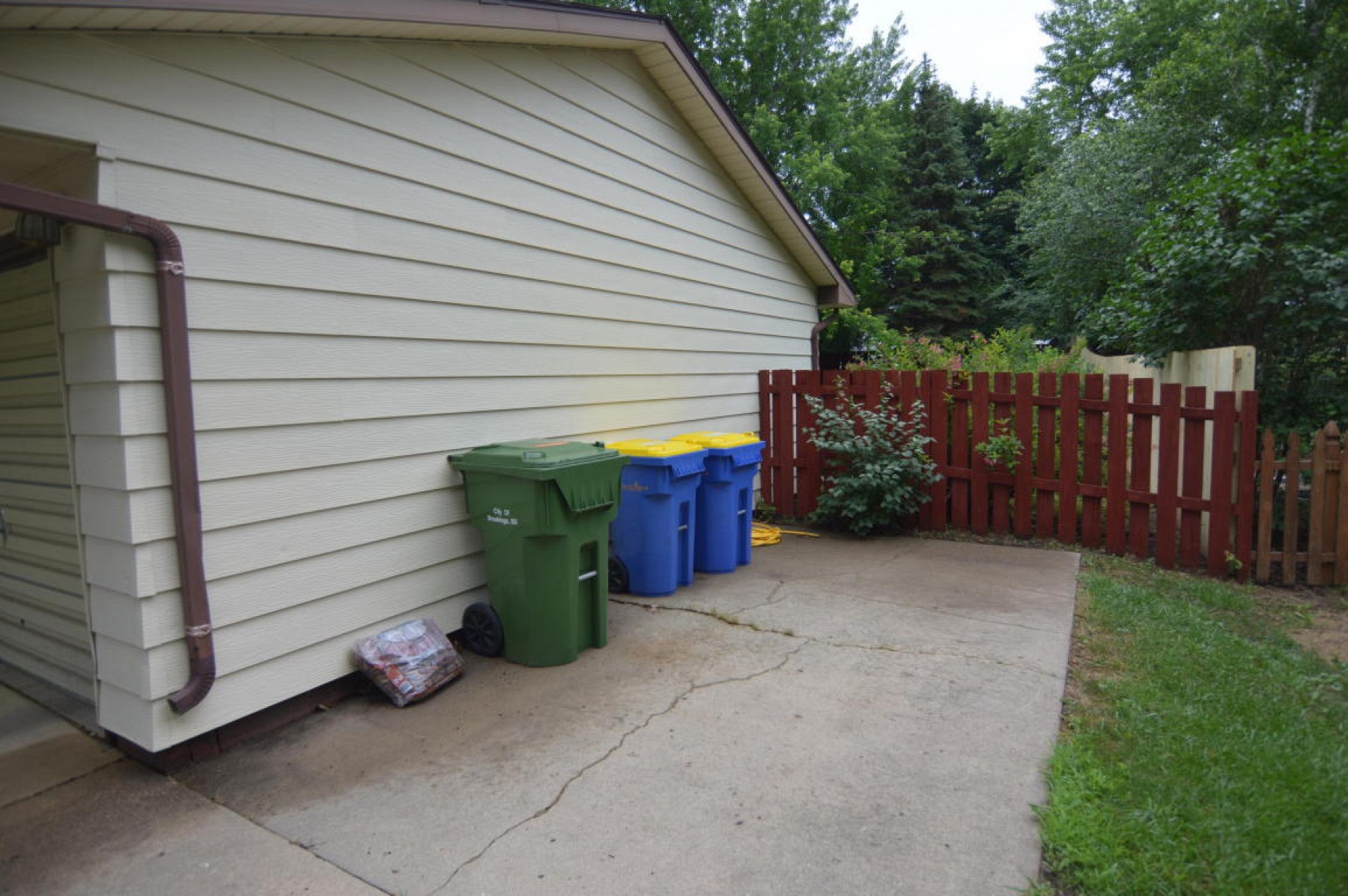 501 17th Avenue S, Brookings, SD 57006