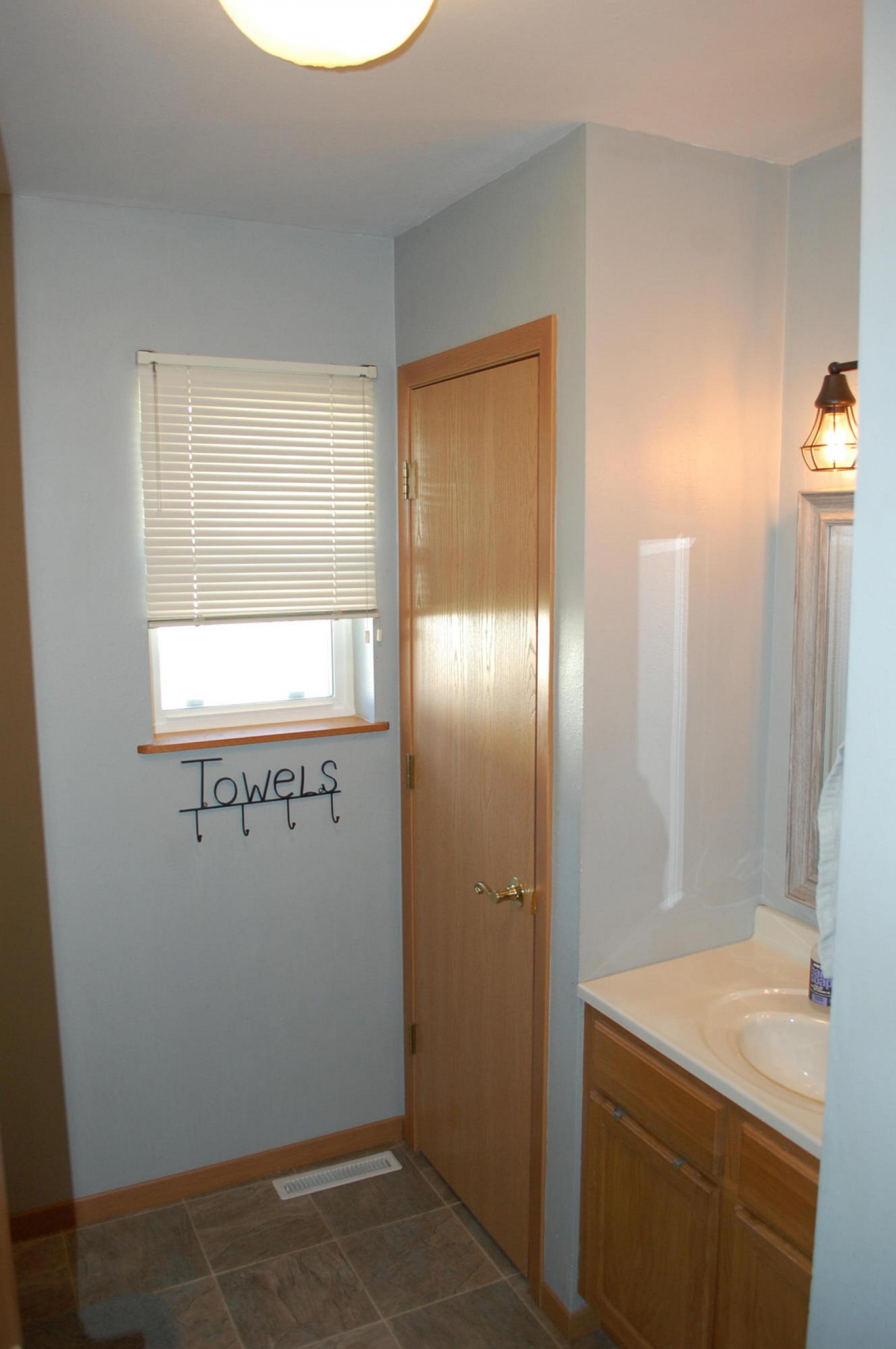 625 6th Avenue S, Brookings, SD 57006