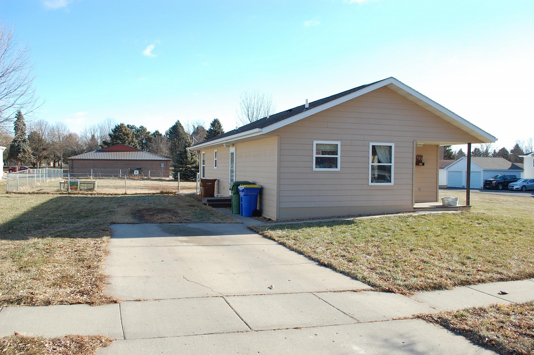 625 6th Avenue S, Brookings, SD 57006