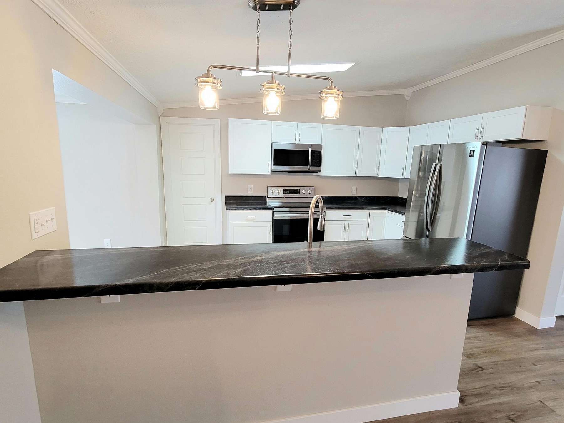 612 6th Avenue S, Brookings, SD 57006