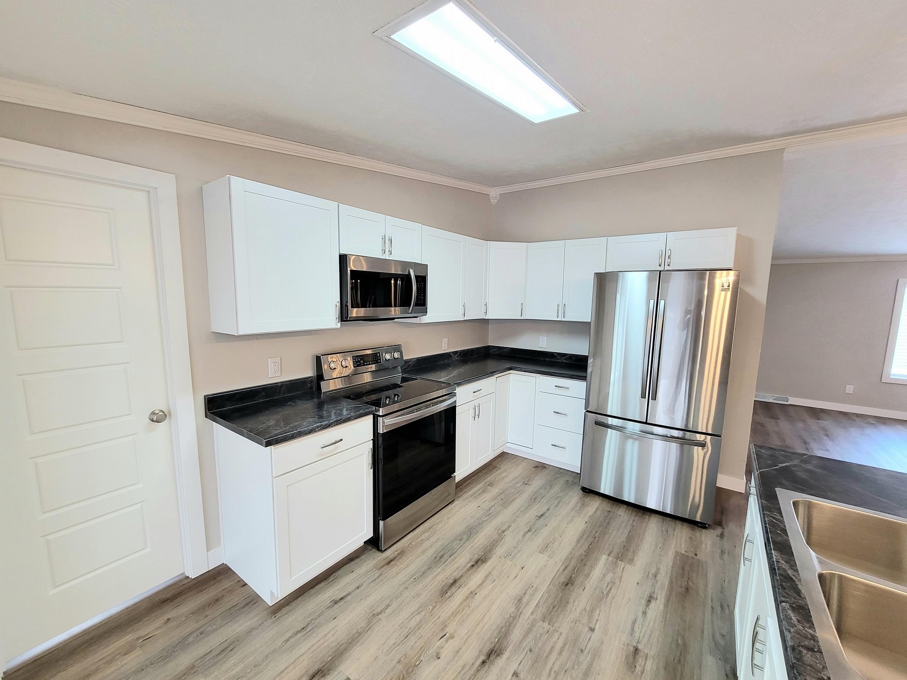 612 6th Avenue S, Brookings, SD 57006