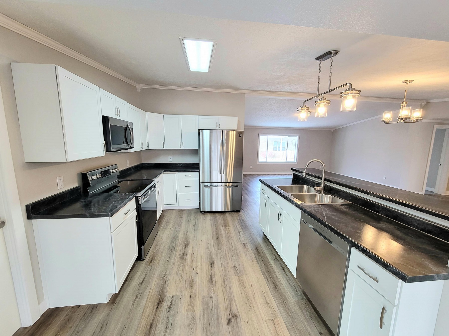 612 6th Avenue S, Brookings, SD 57006