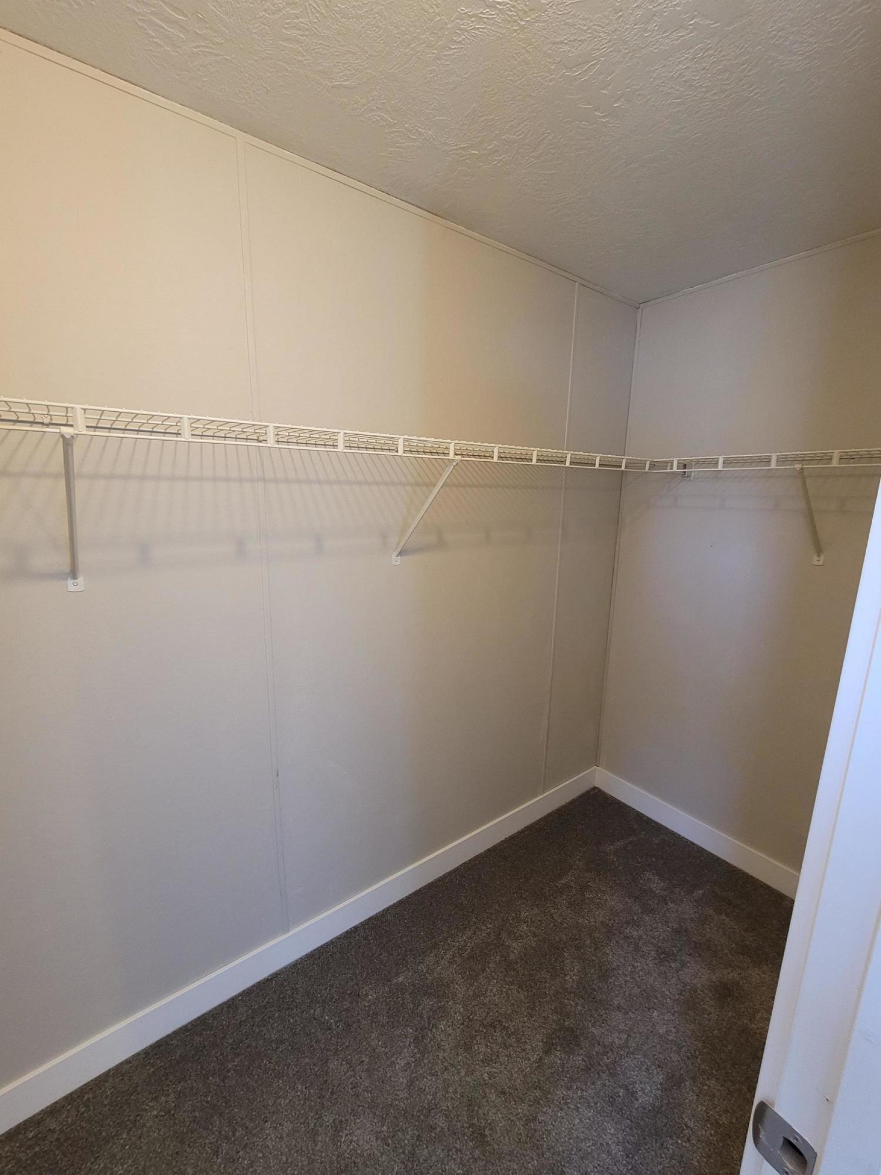 612 6th Avenue S, Brookings, SD 57006