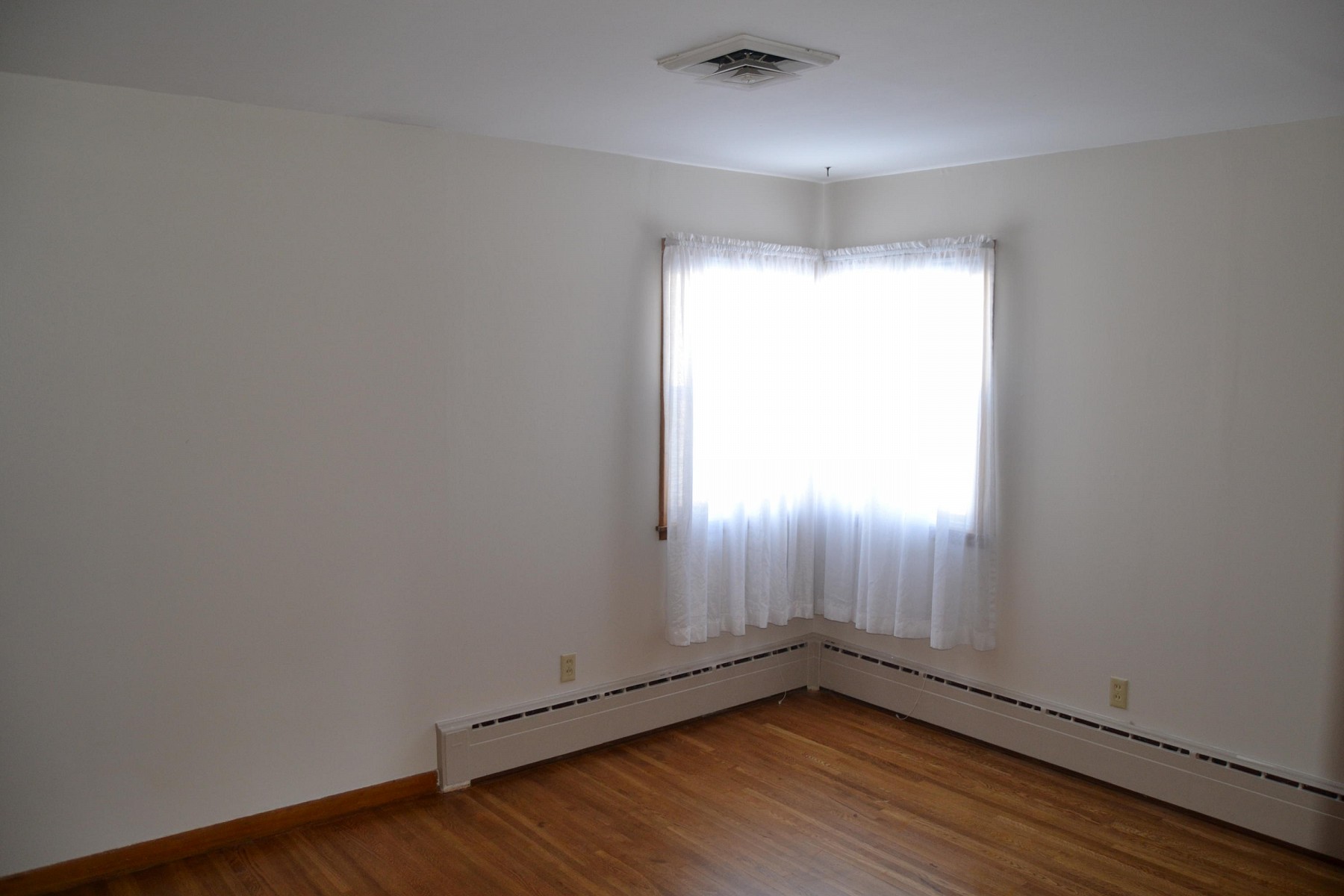 525 9th Avenue, Brookings, SD 57006