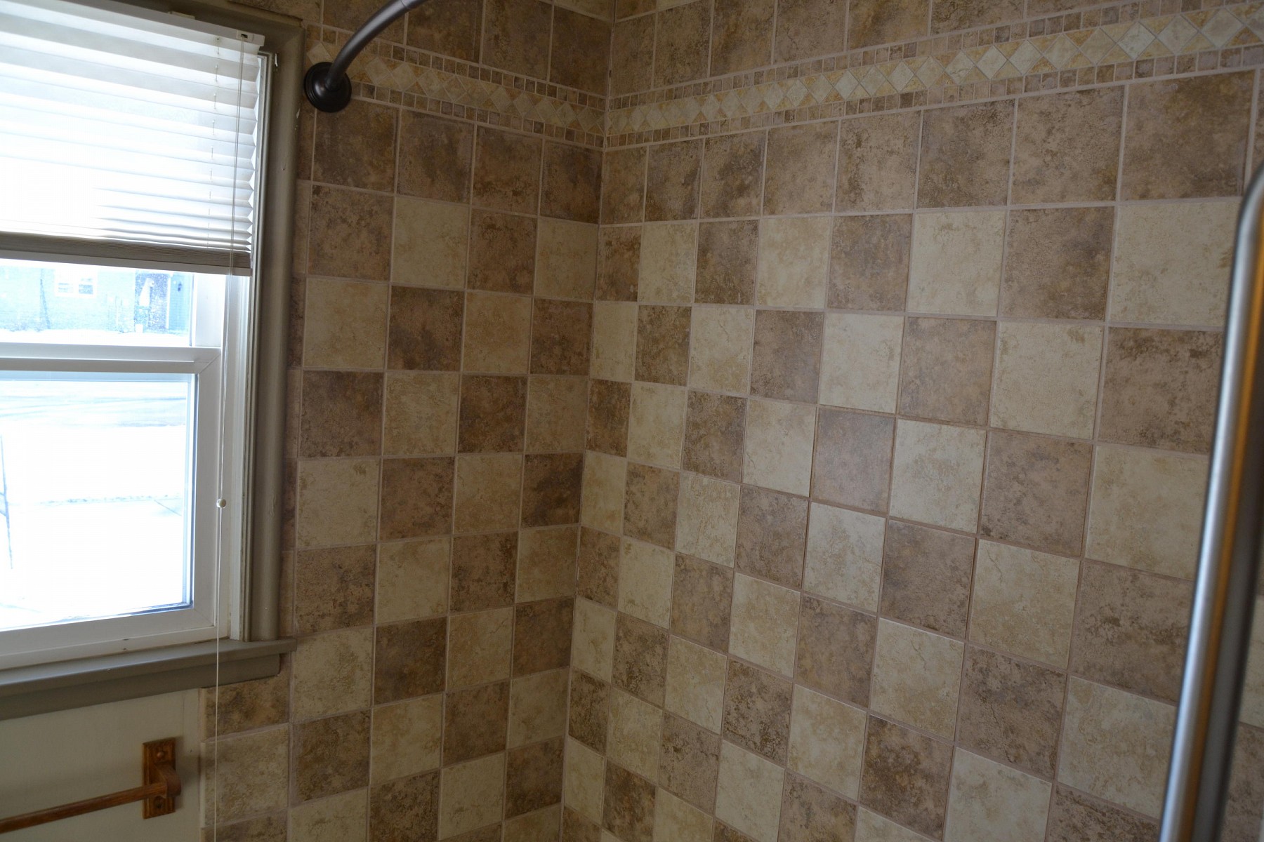 525 9th Avenue, Brookings, SD 57006