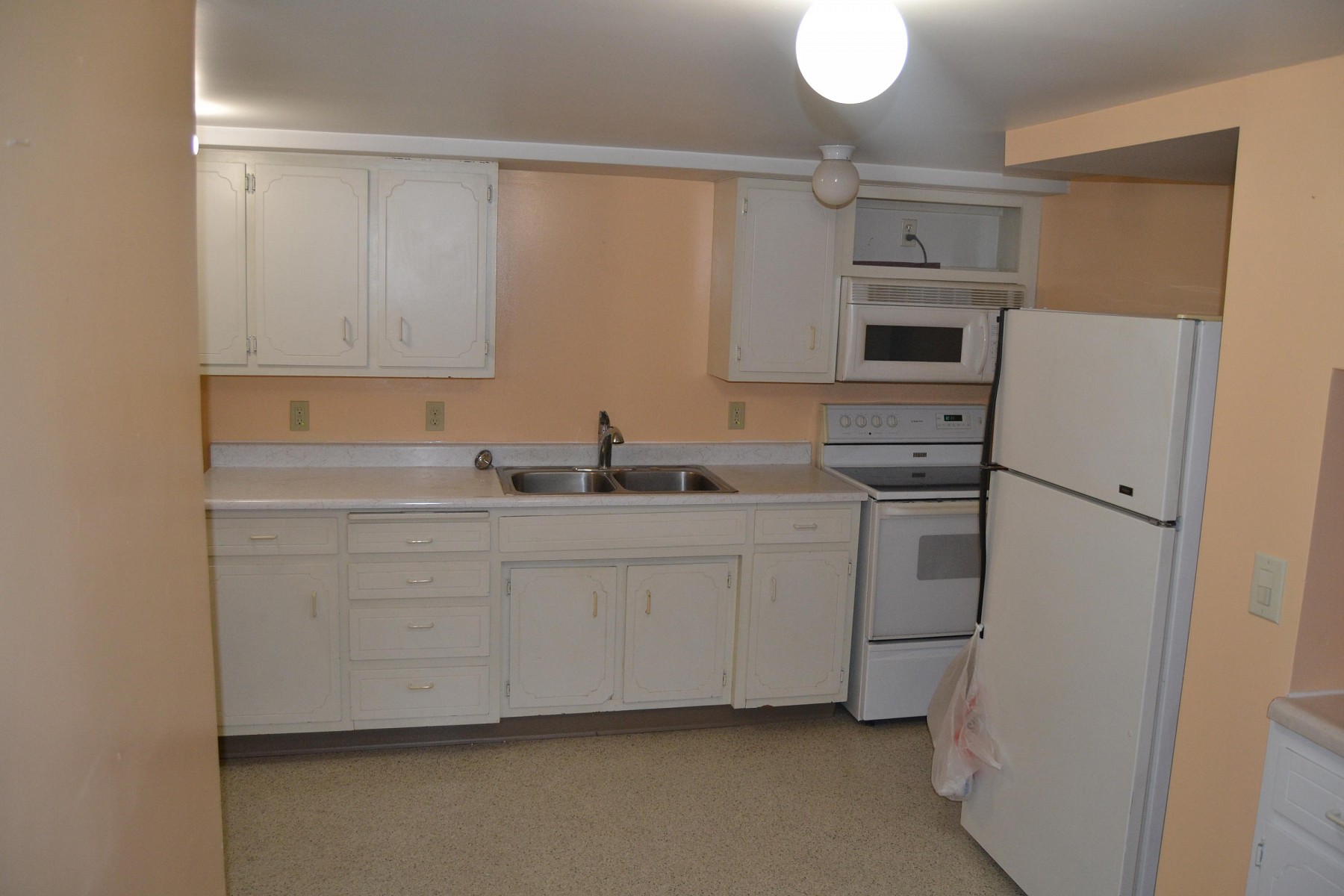 525 9th Avenue, Brookings, SD 57006