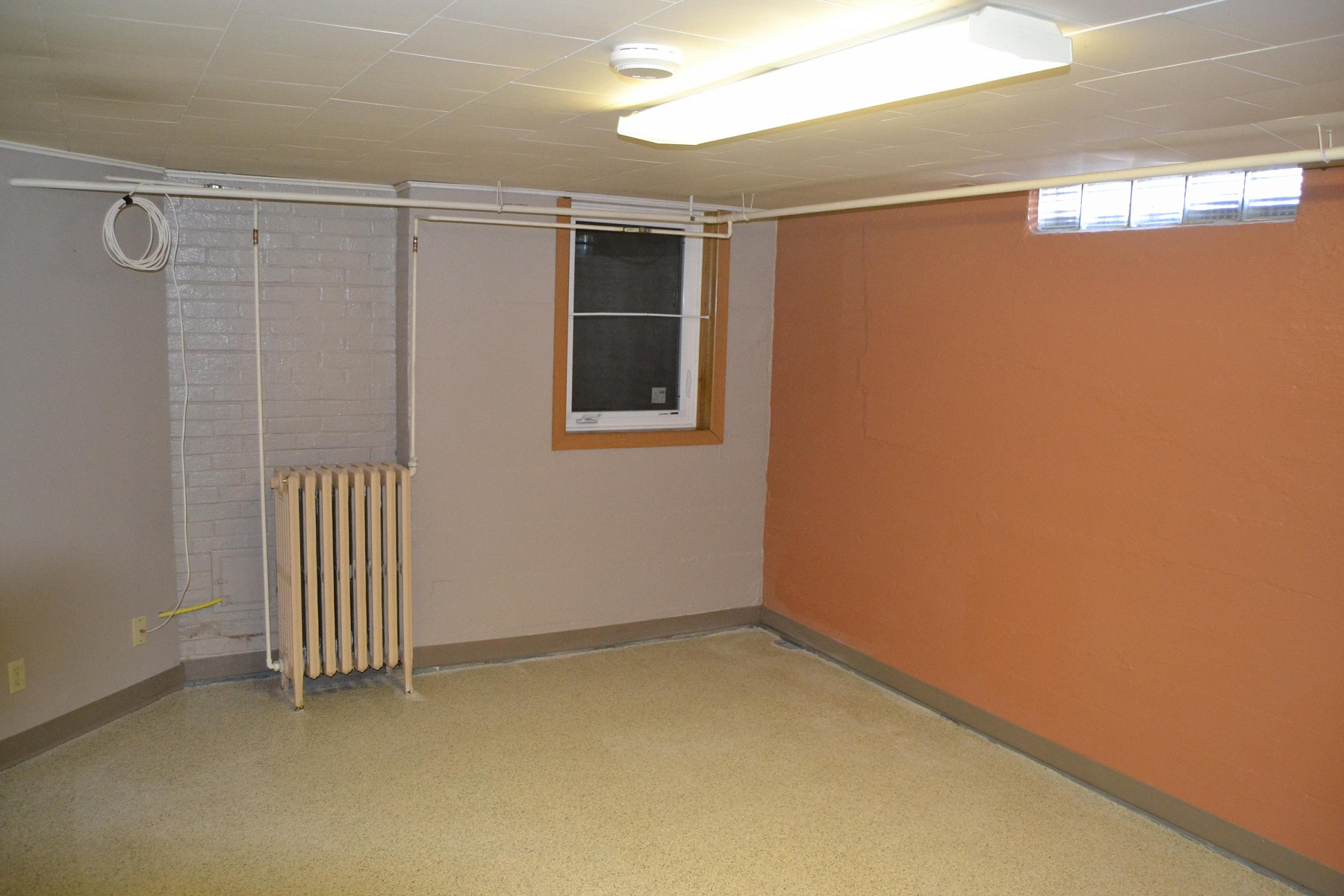 525 9th Avenue, Brookings, SD 57006