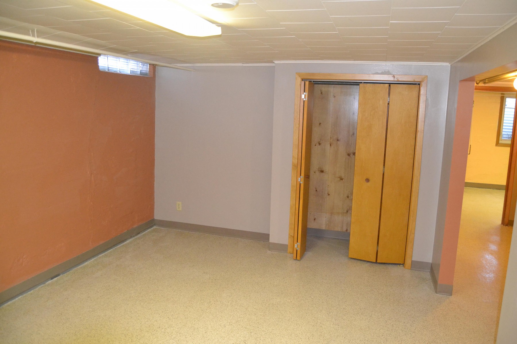 525 9th Avenue, Brookings, SD 57006