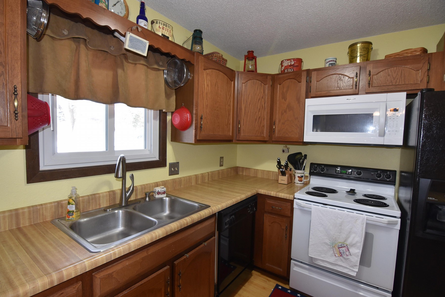 1937 Orchard Drive, Brookings, SD 57006