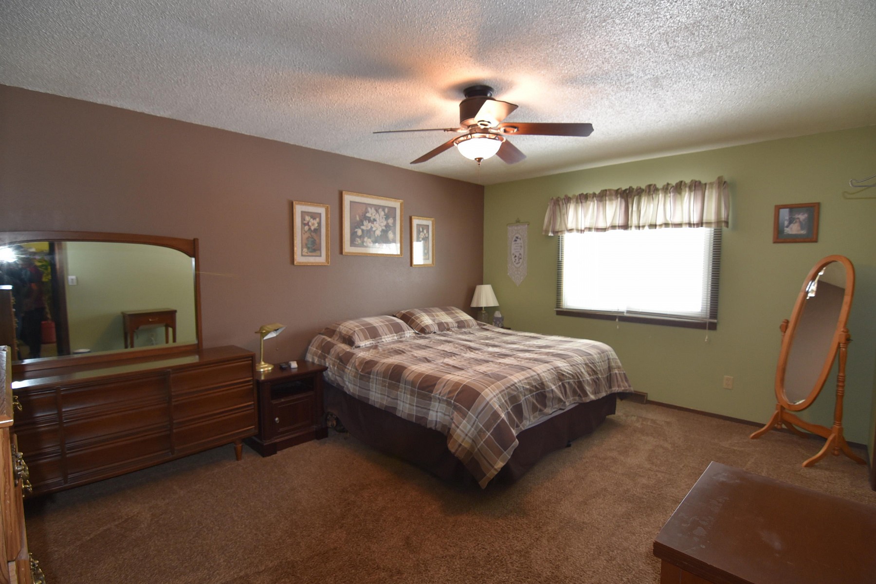 1937 Orchard Drive, Brookings, SD 57006