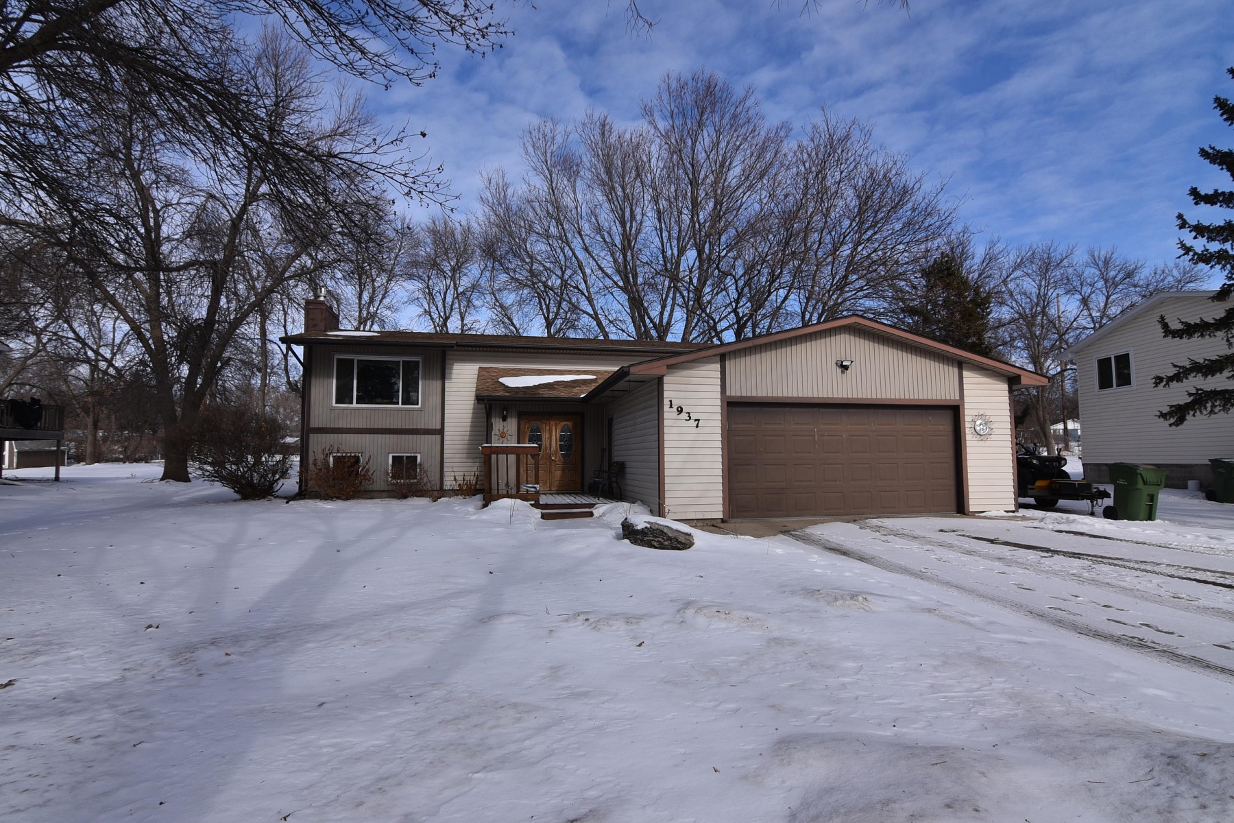1937 Orchard Drive, Brookings, SD 57006