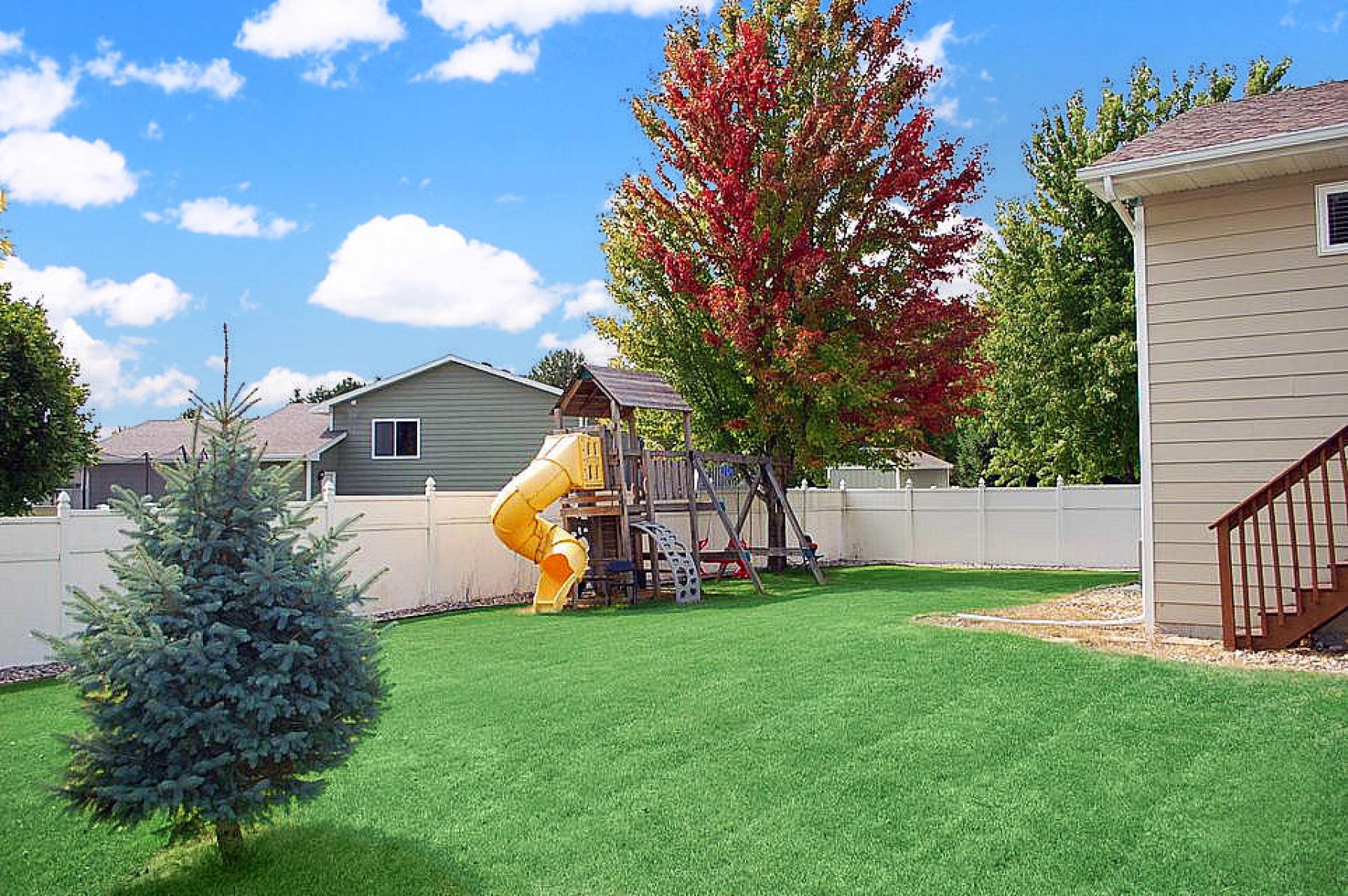 1034 Yorktown Drive, Brookings, SD 57006