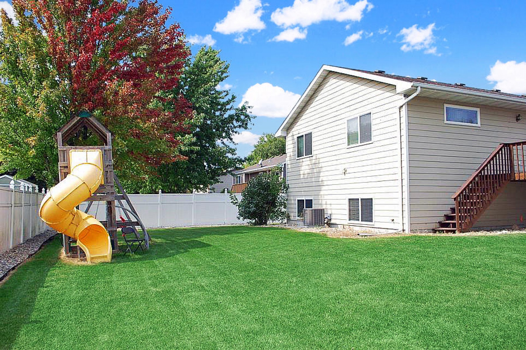 1034 Yorktown Drive, Brookings, SD 57006