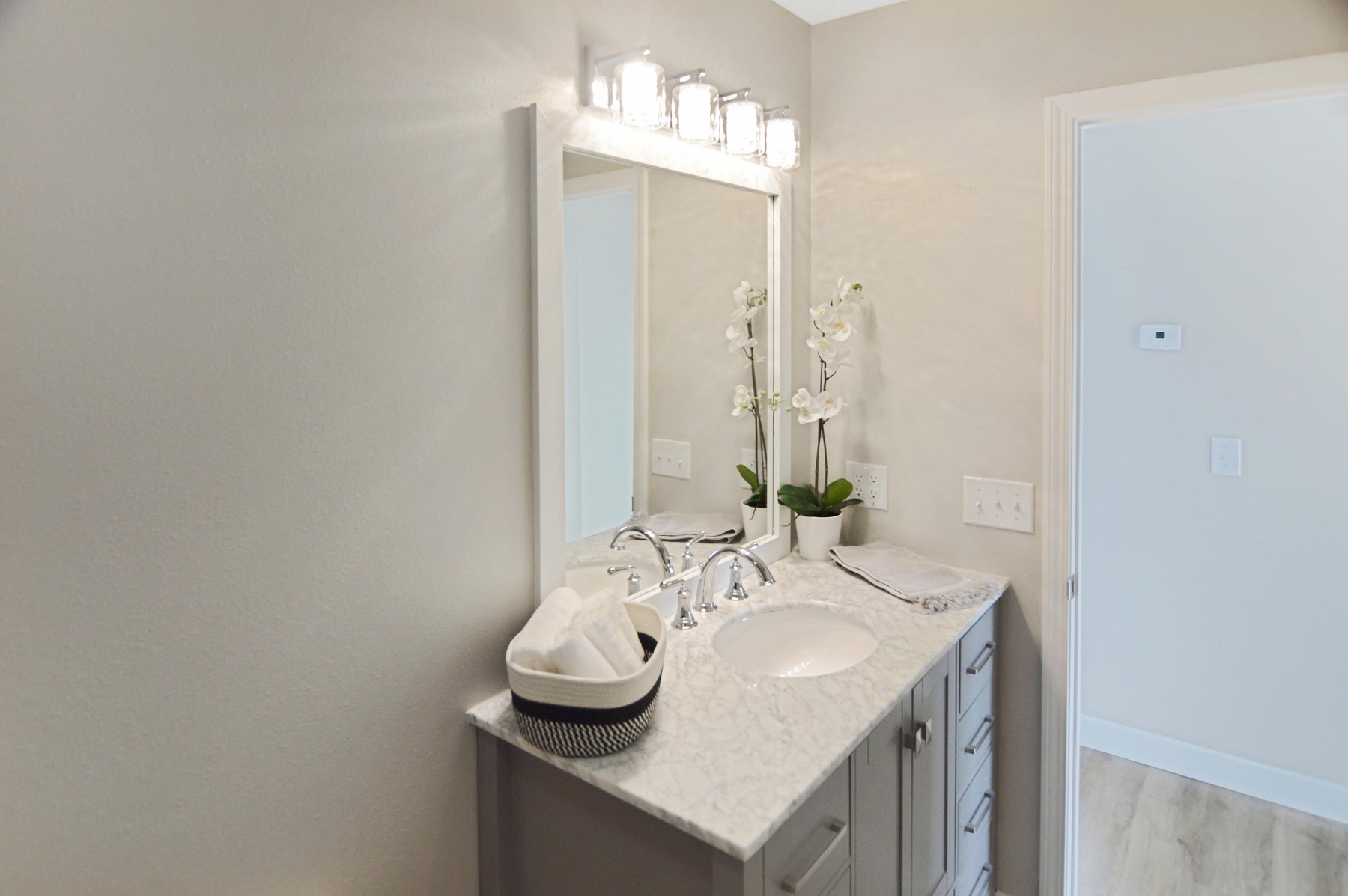 1034 Yorktown Drive, Brookings, SD 57006