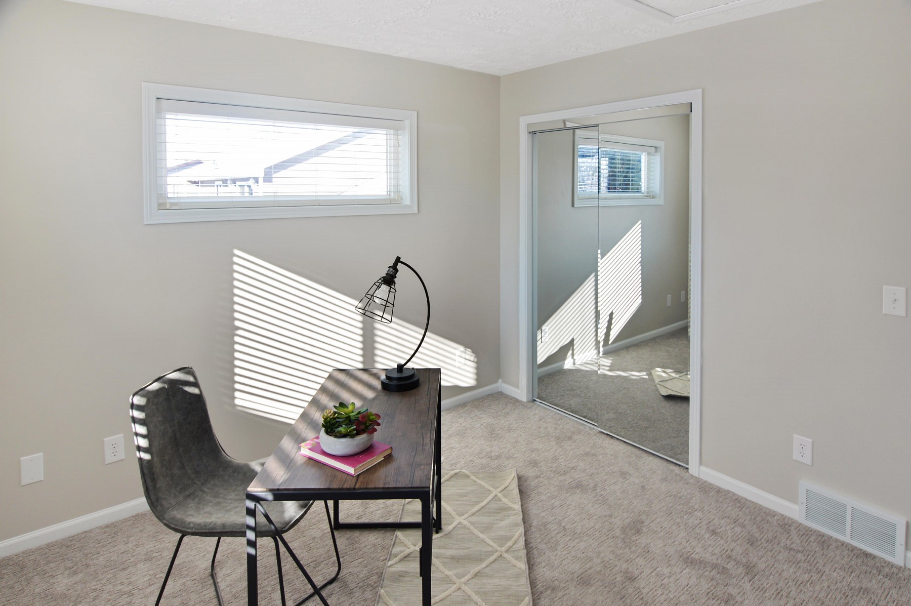 1034 Yorktown Drive, Brookings, SD 57006