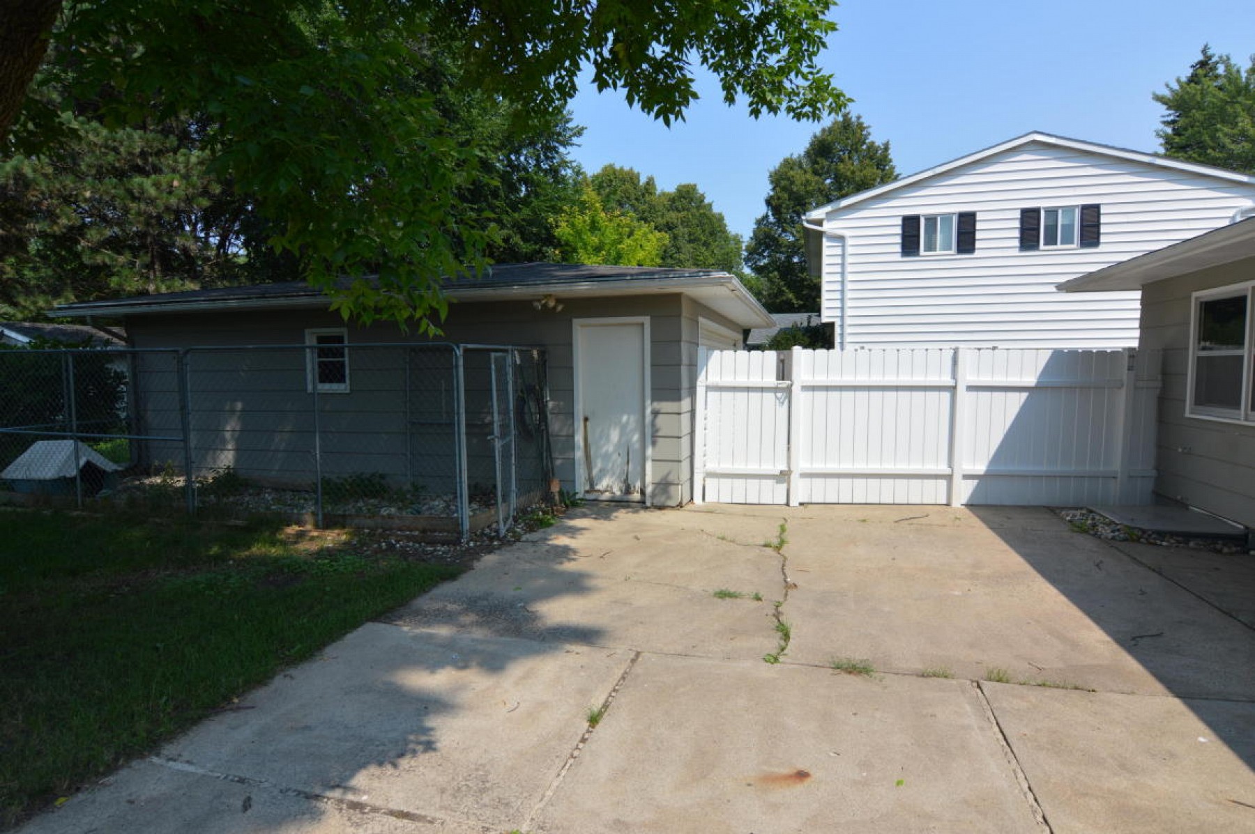 314 Lincoln Lane S, Brookings, SD 57006