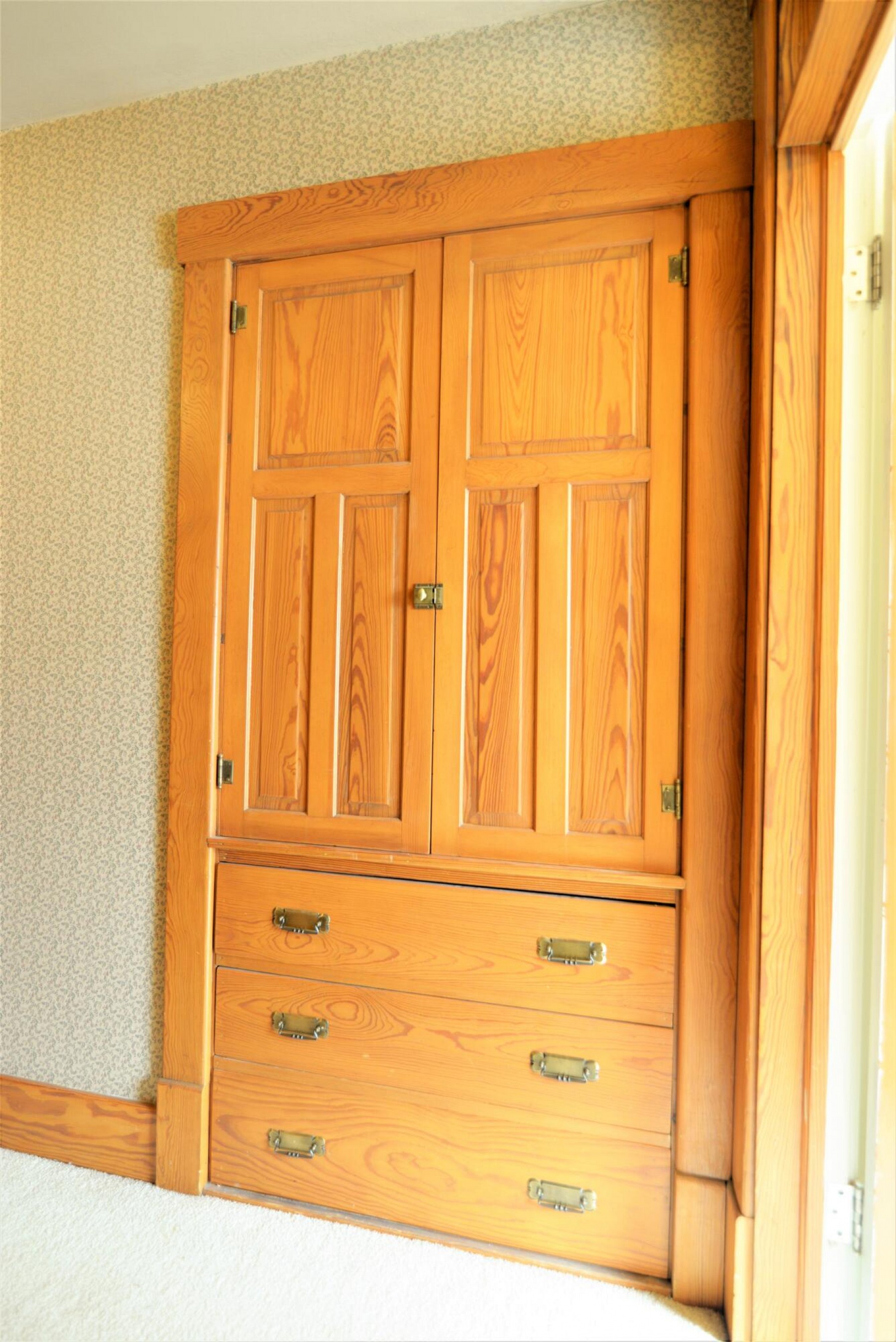 808 4th Street, Brookings, SD 57006