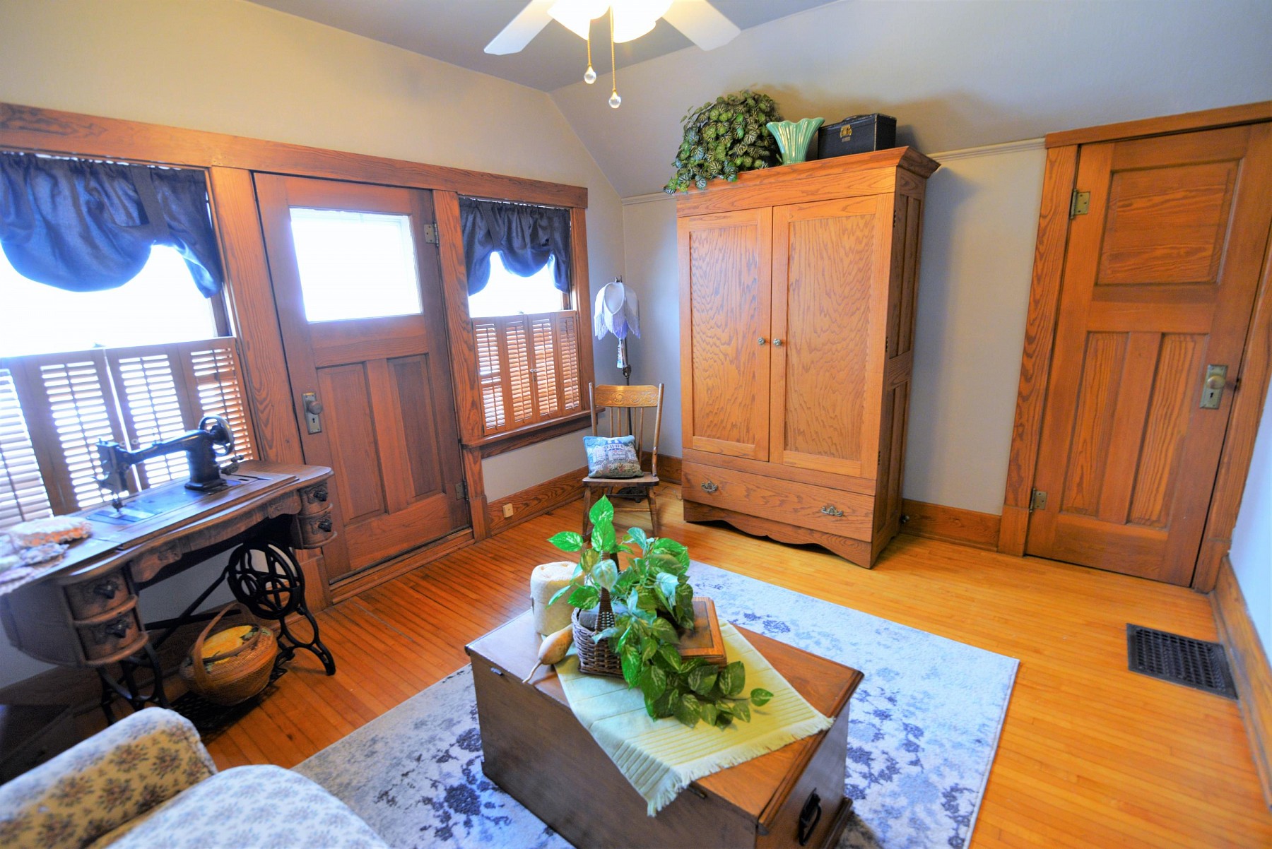 808 4th Street, Brookings, SD 57006