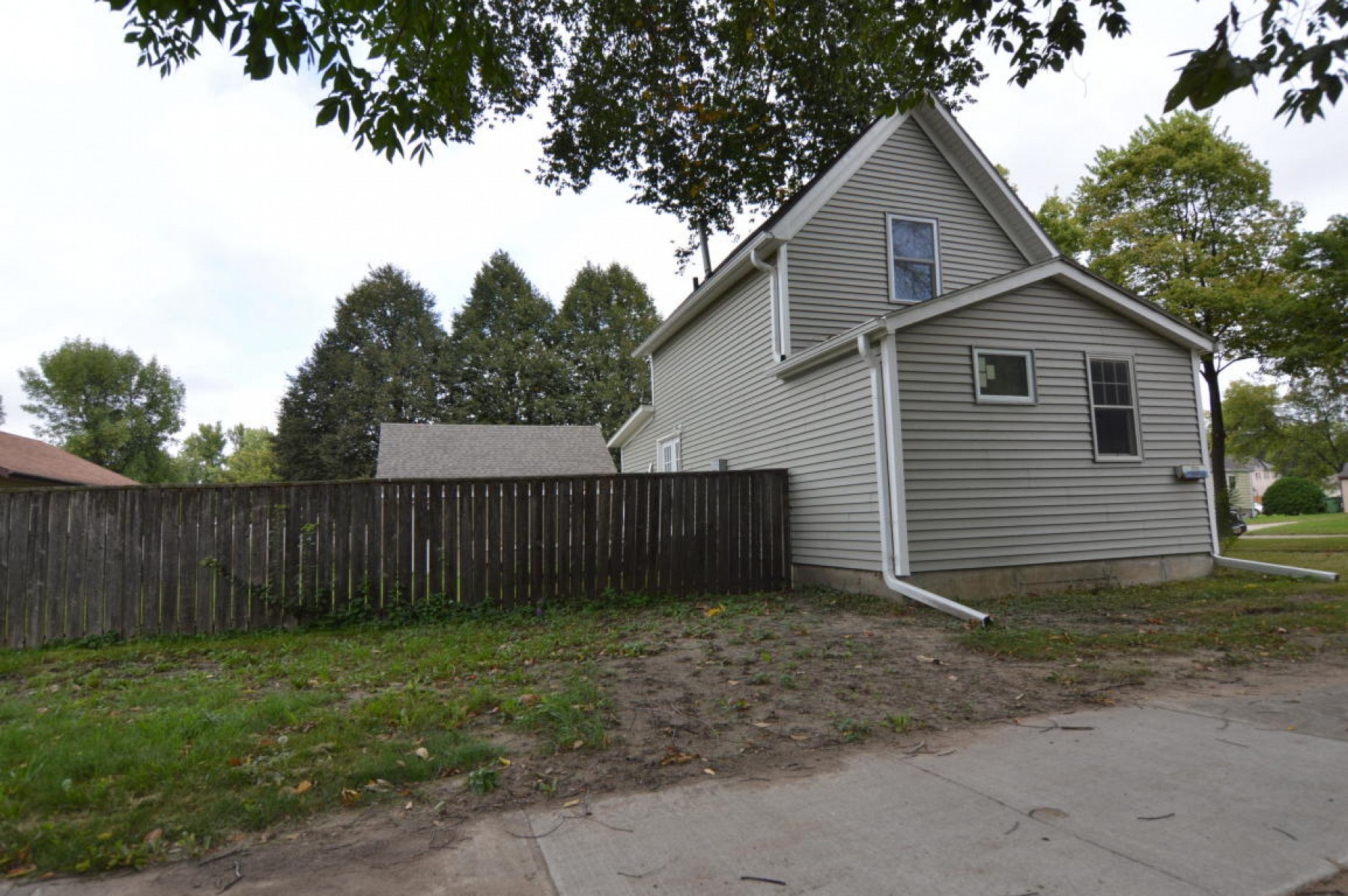 827 2nd Street, Brookings, SD 57006