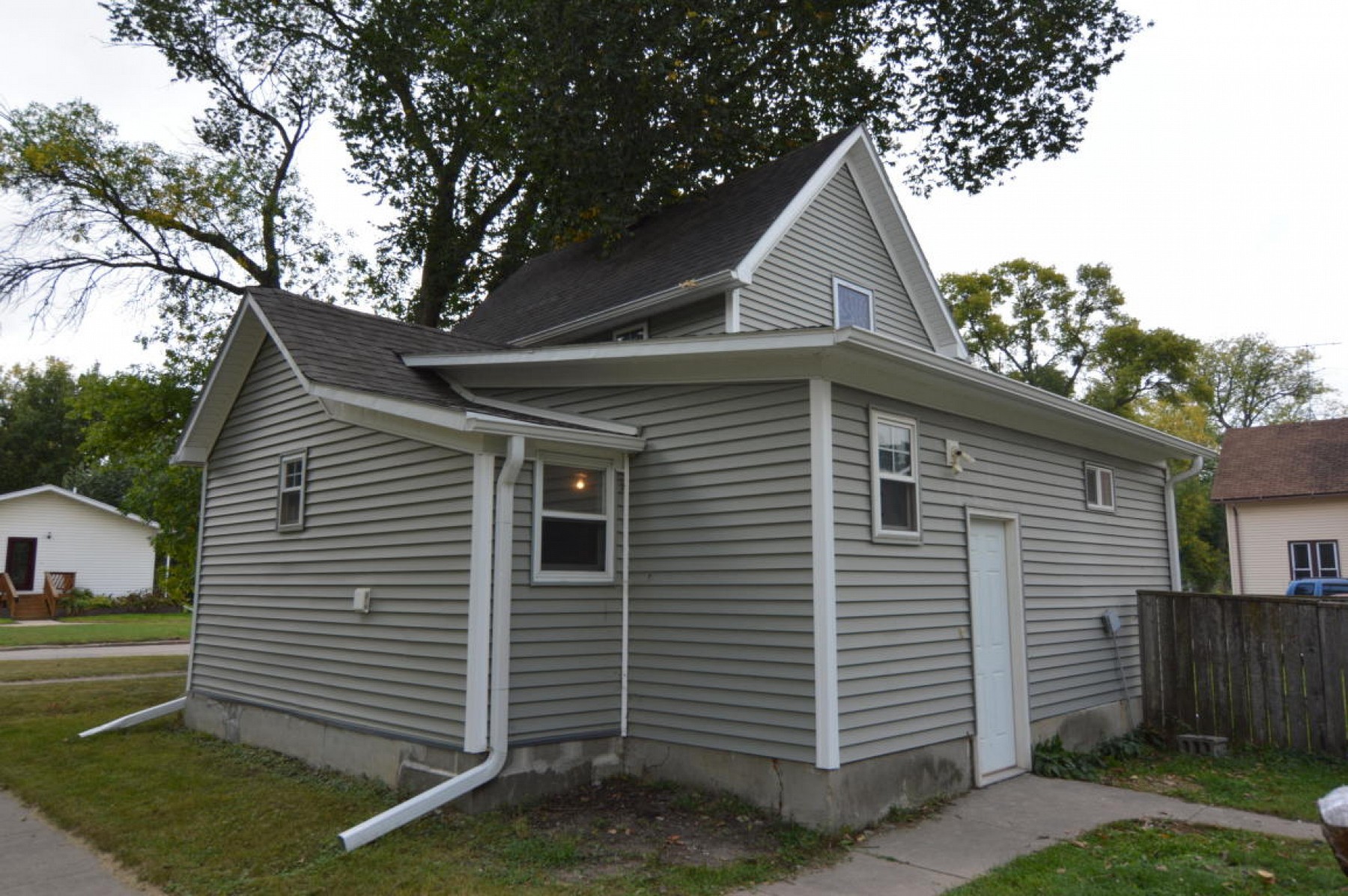 827 2nd Street, Brookings, SD 57006