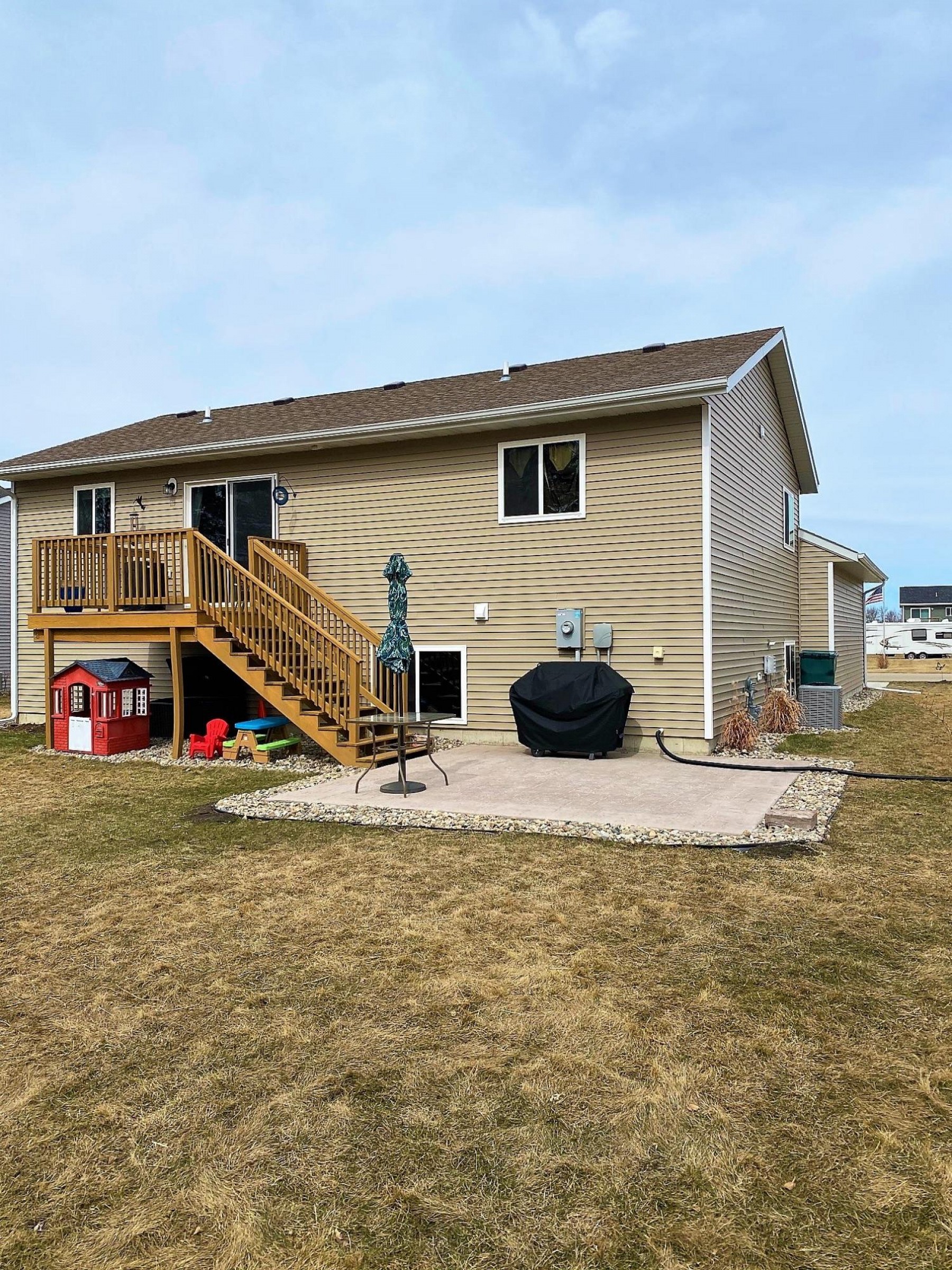 402 Lovejoy Lane, Aurora, SD 57002