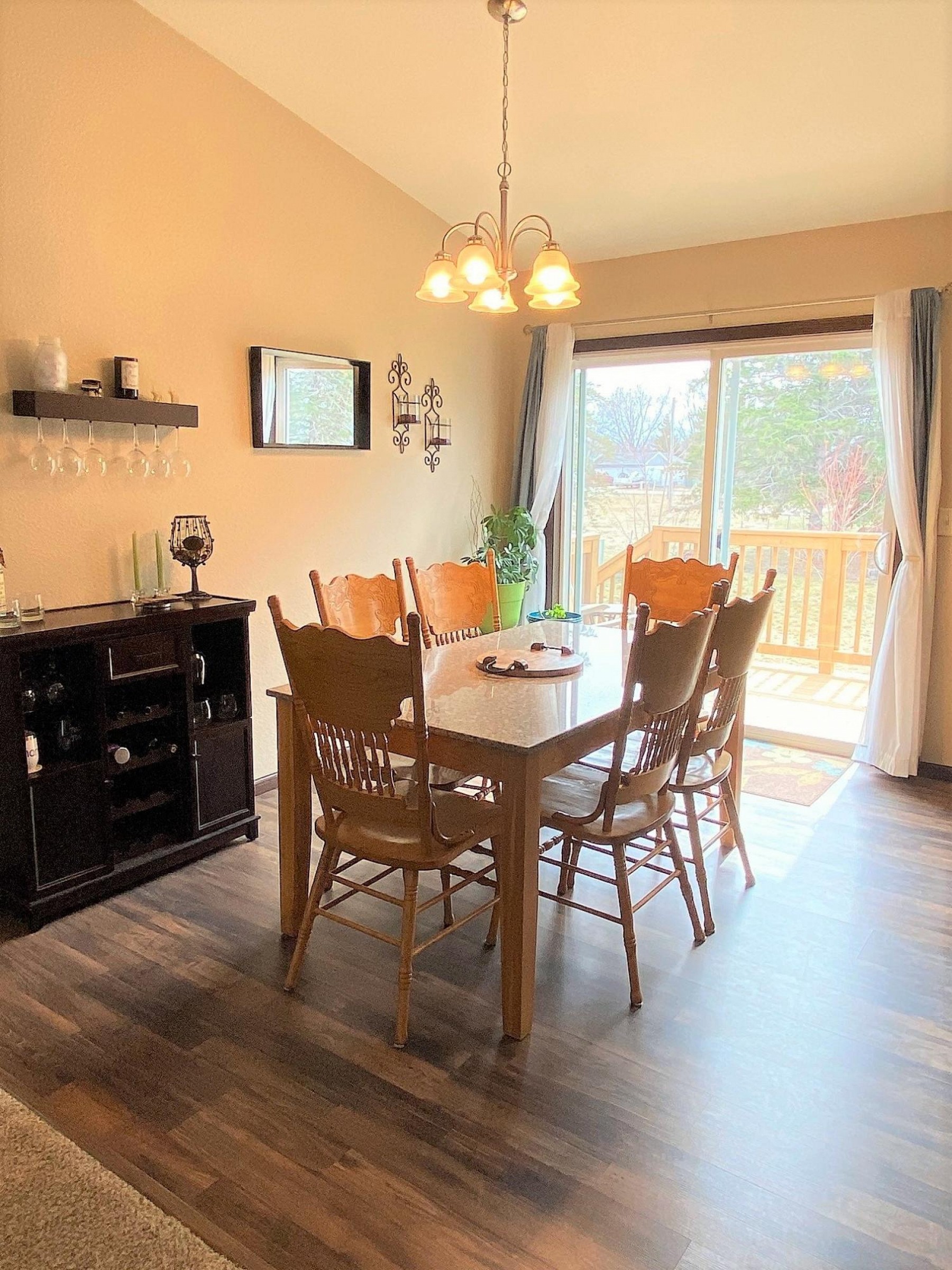 402 Lovejoy Lane, Aurora, SD 57002