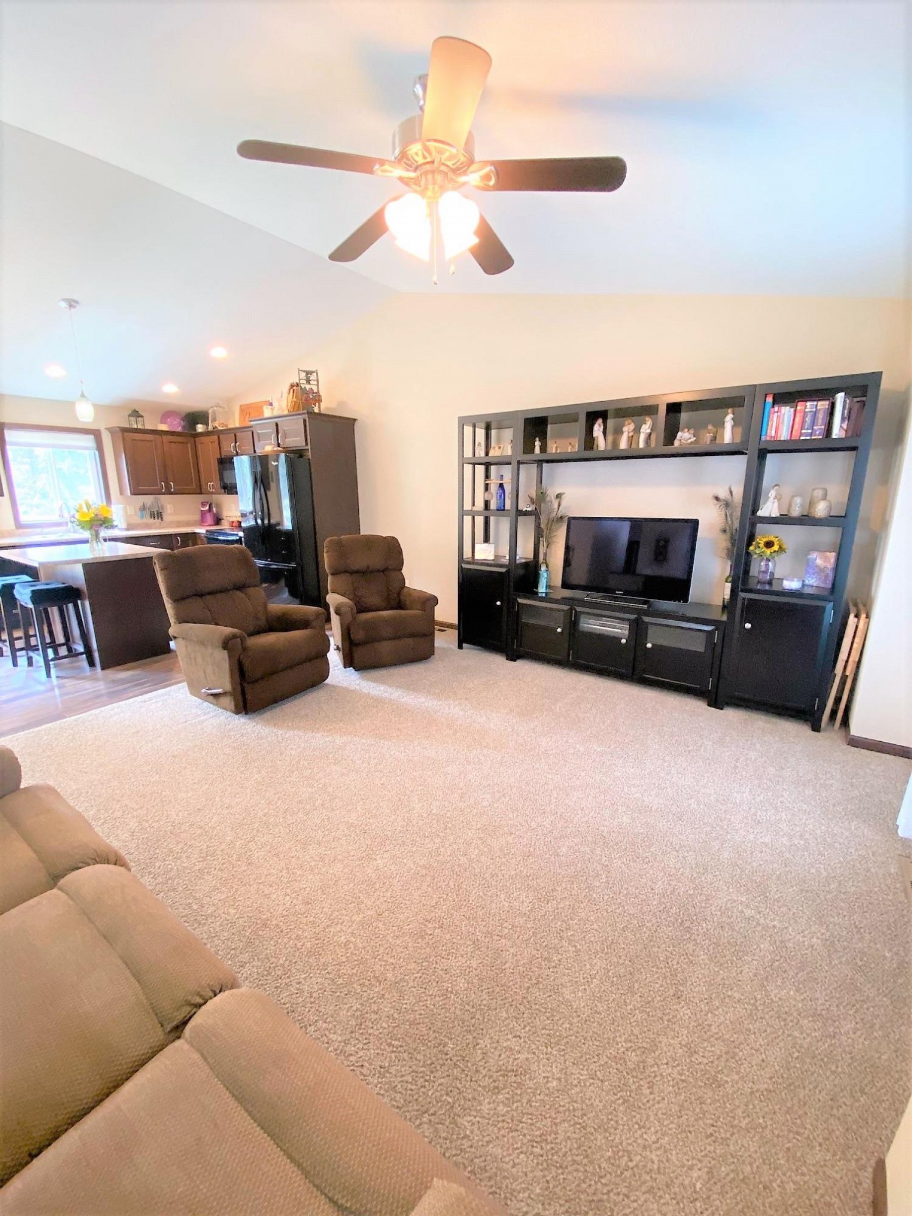 402 Lovejoy Lane, Aurora, SD 57002