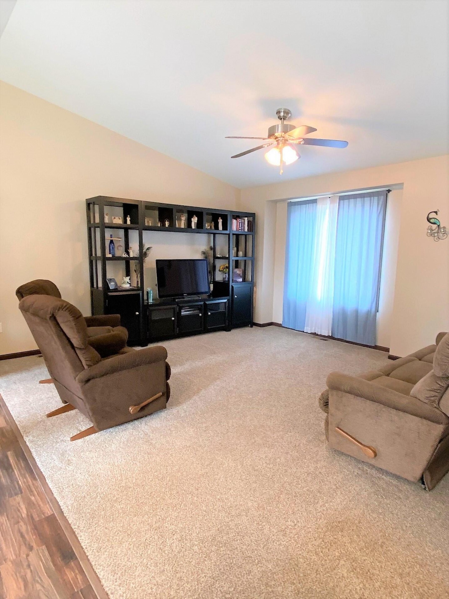 402 Lovejoy Lane, Aurora, SD 57002