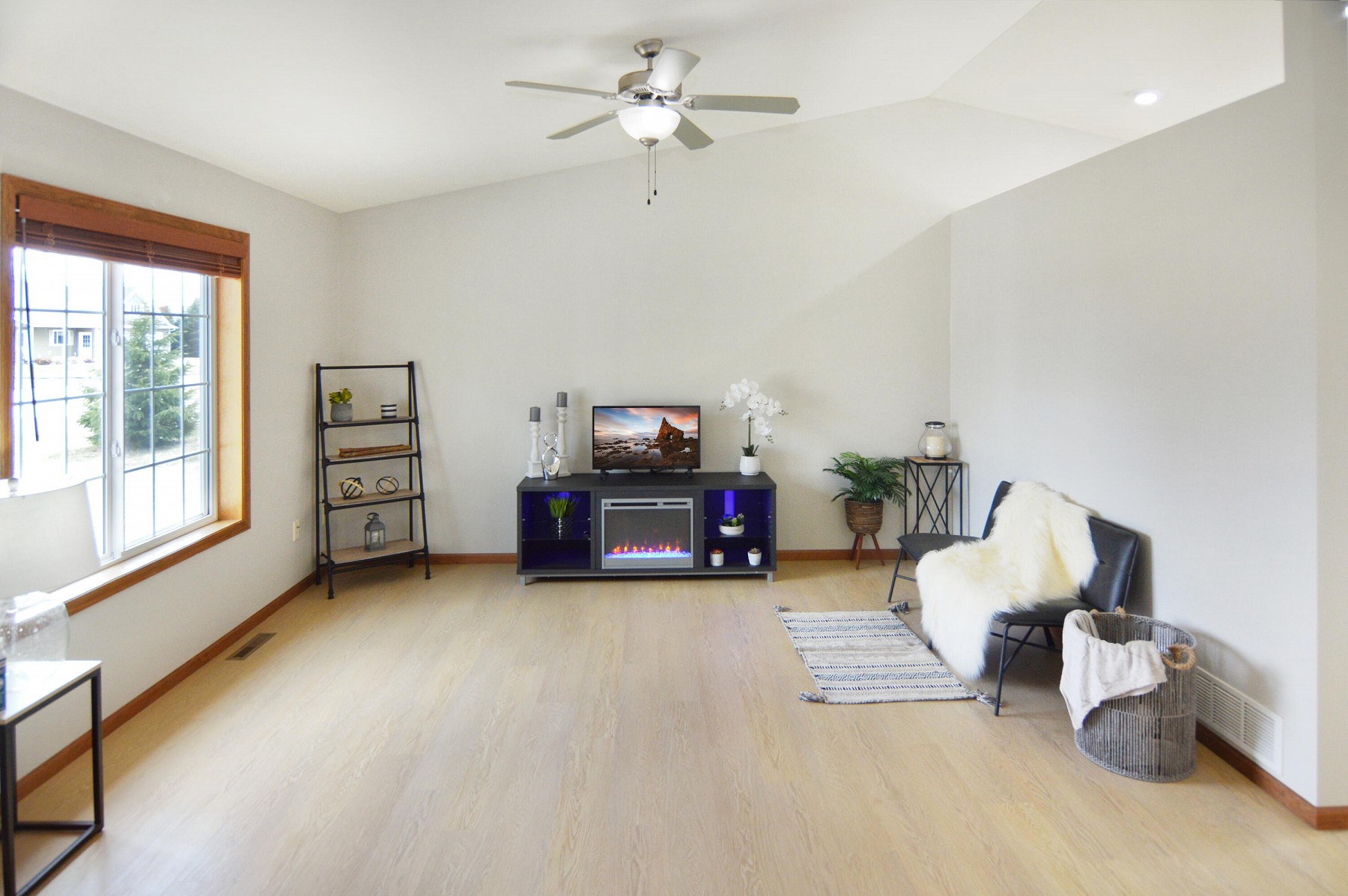 208 Linden Lane, Aurora, SD 57002