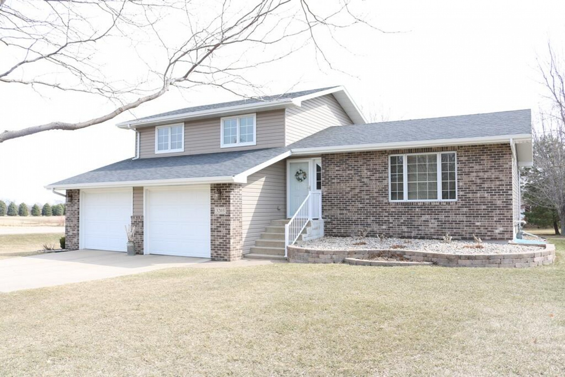 3203 Pine Avenue, Brookings, SD 57006