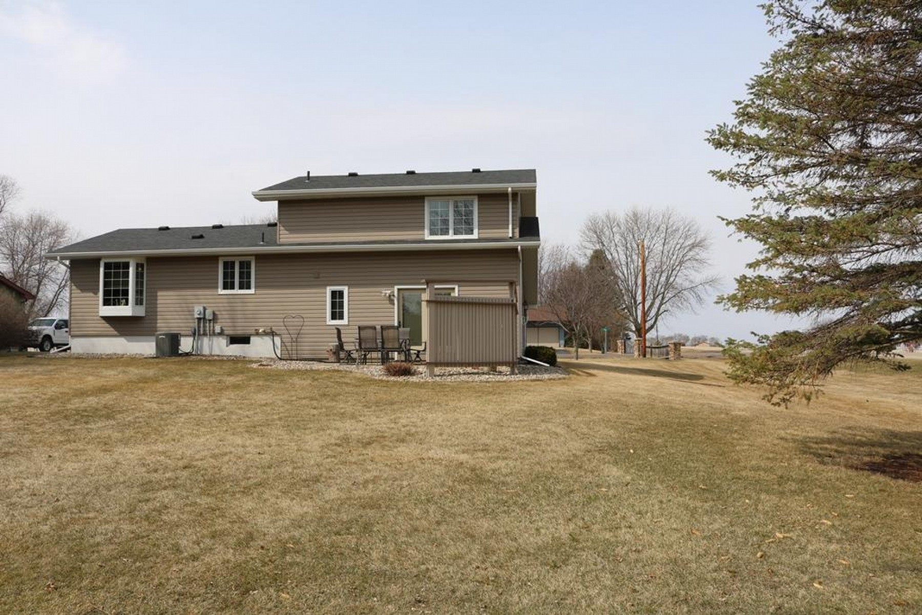 3203 Pine Avenue, Brookings, SD 57006