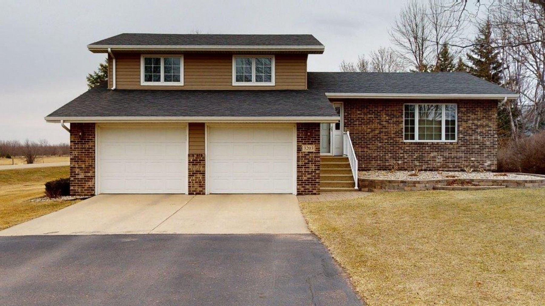 3203 Pine Avenue, Brookings, SD 57006