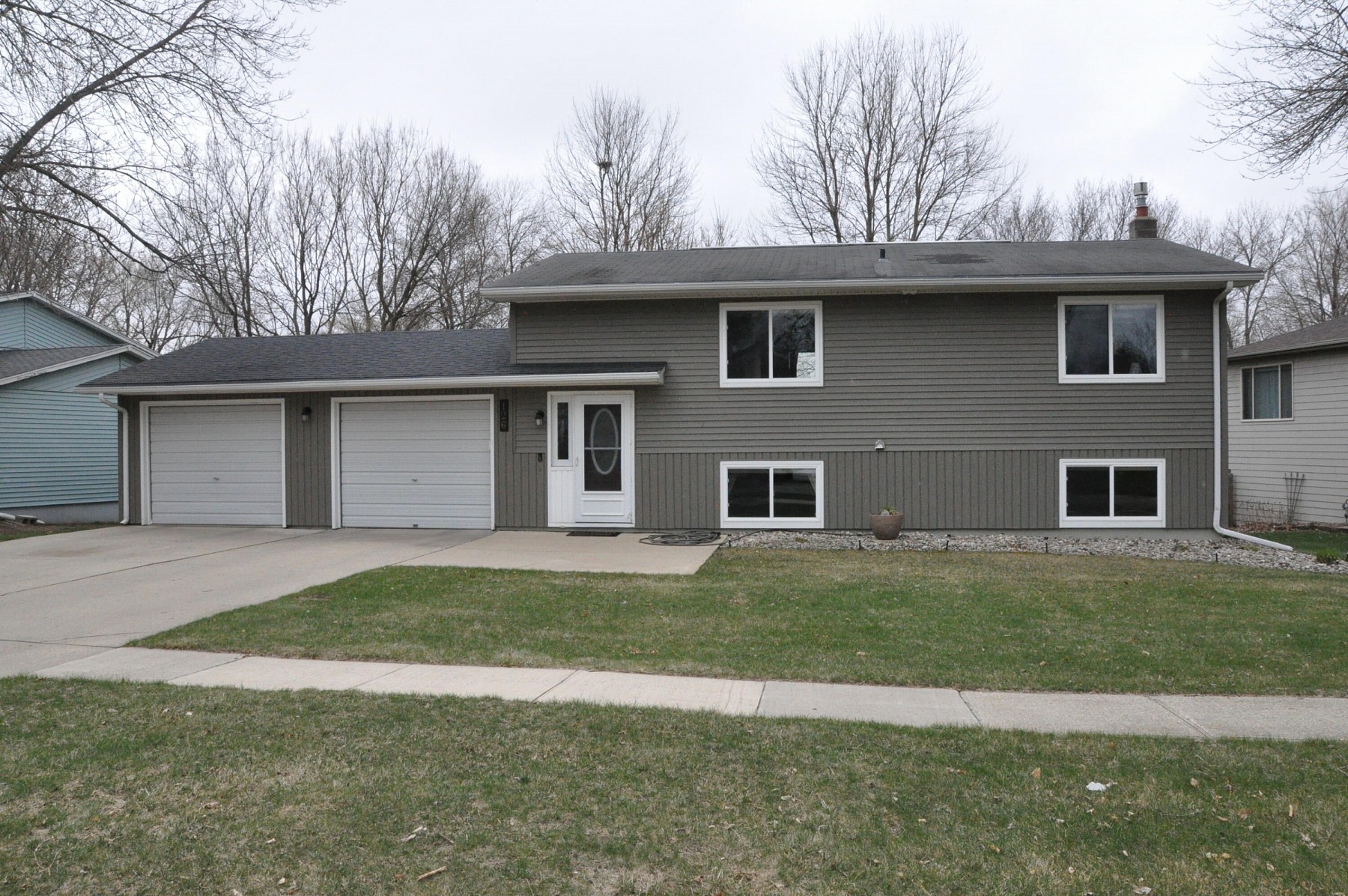 126 Santee Trail, Brookings, SD 57006