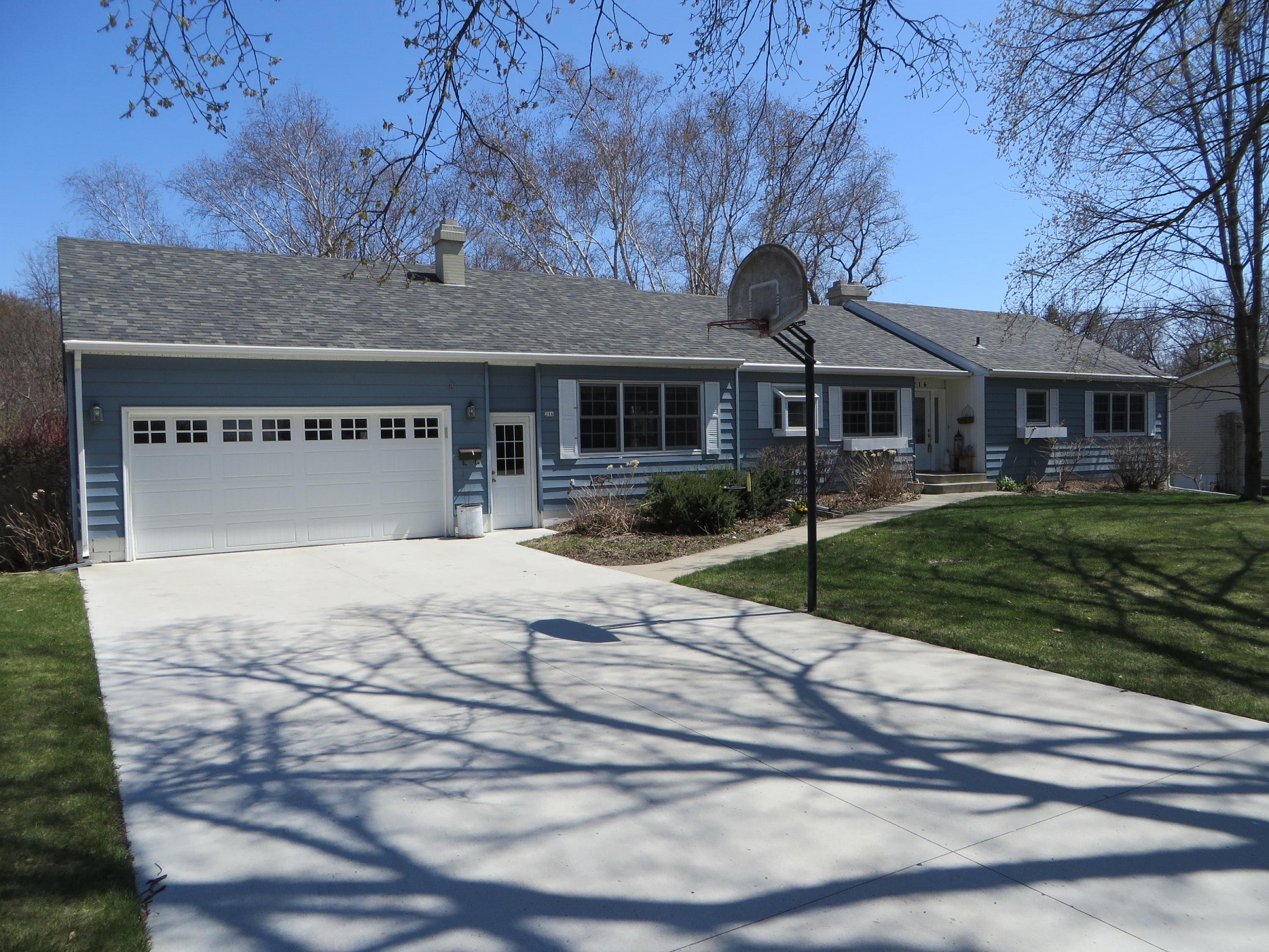 216 16th Avenue, Brookings, SD 57006