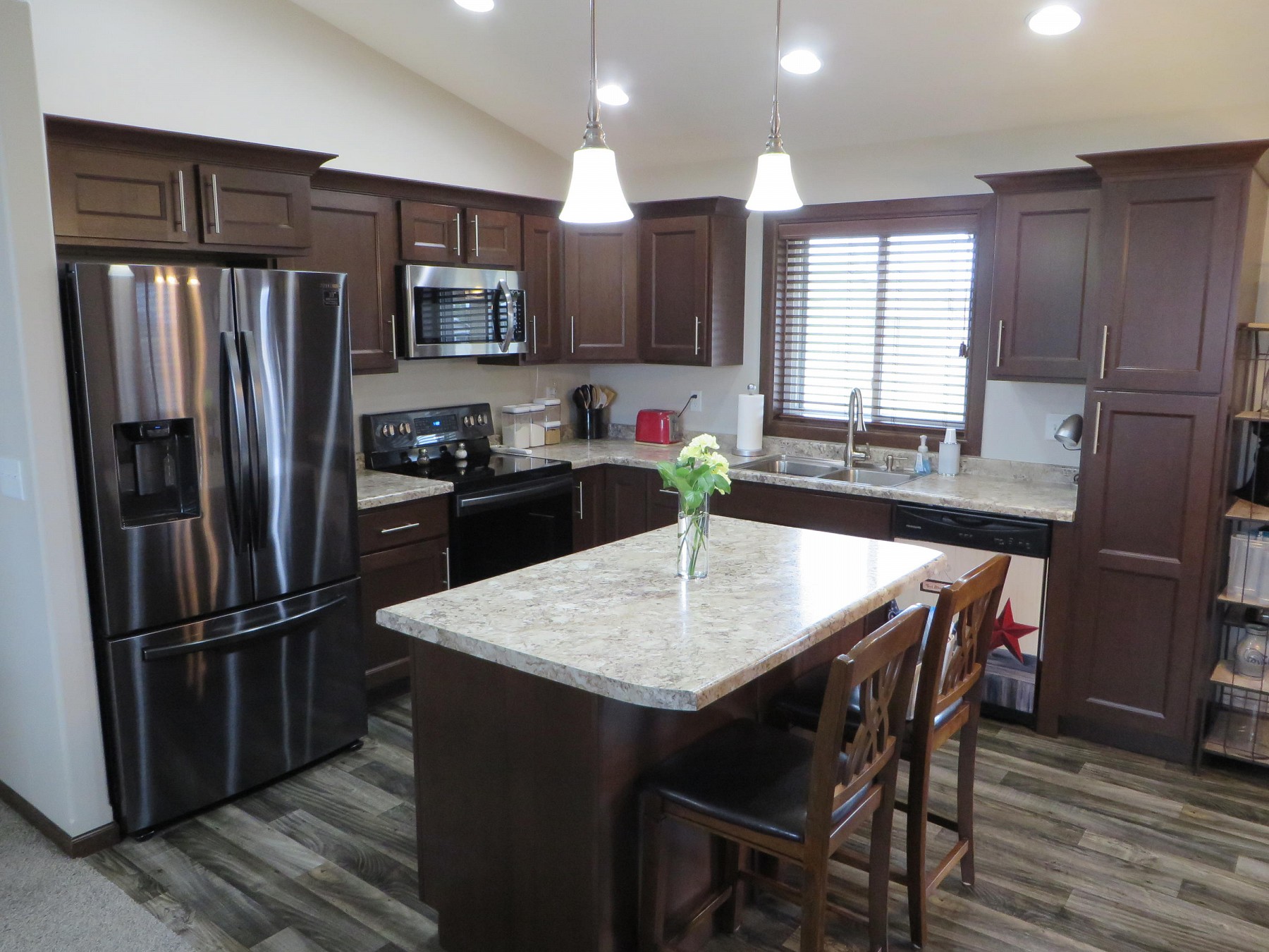 202 Lindsay Drive, Aurora, SD 57002