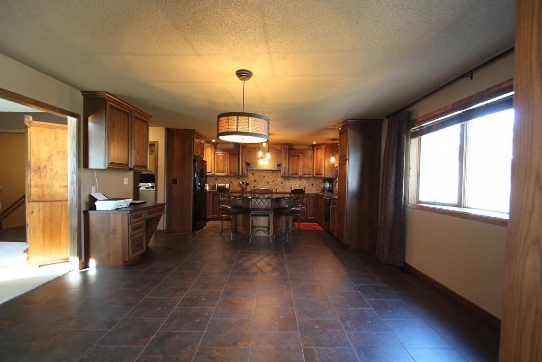 2058 MORNINGSIDE Drive, Brookings, SD 57006