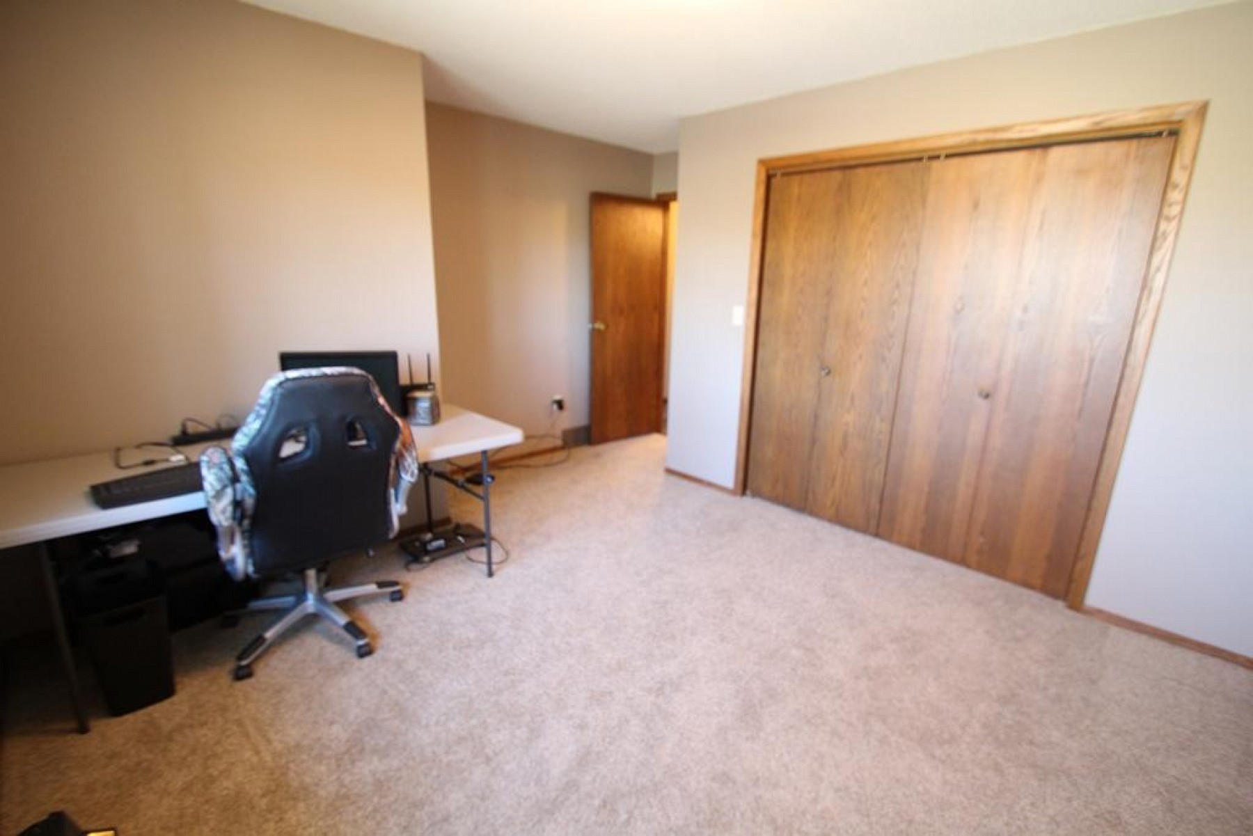 2058 MORNINGSIDE Drive, Brookings, SD 57006