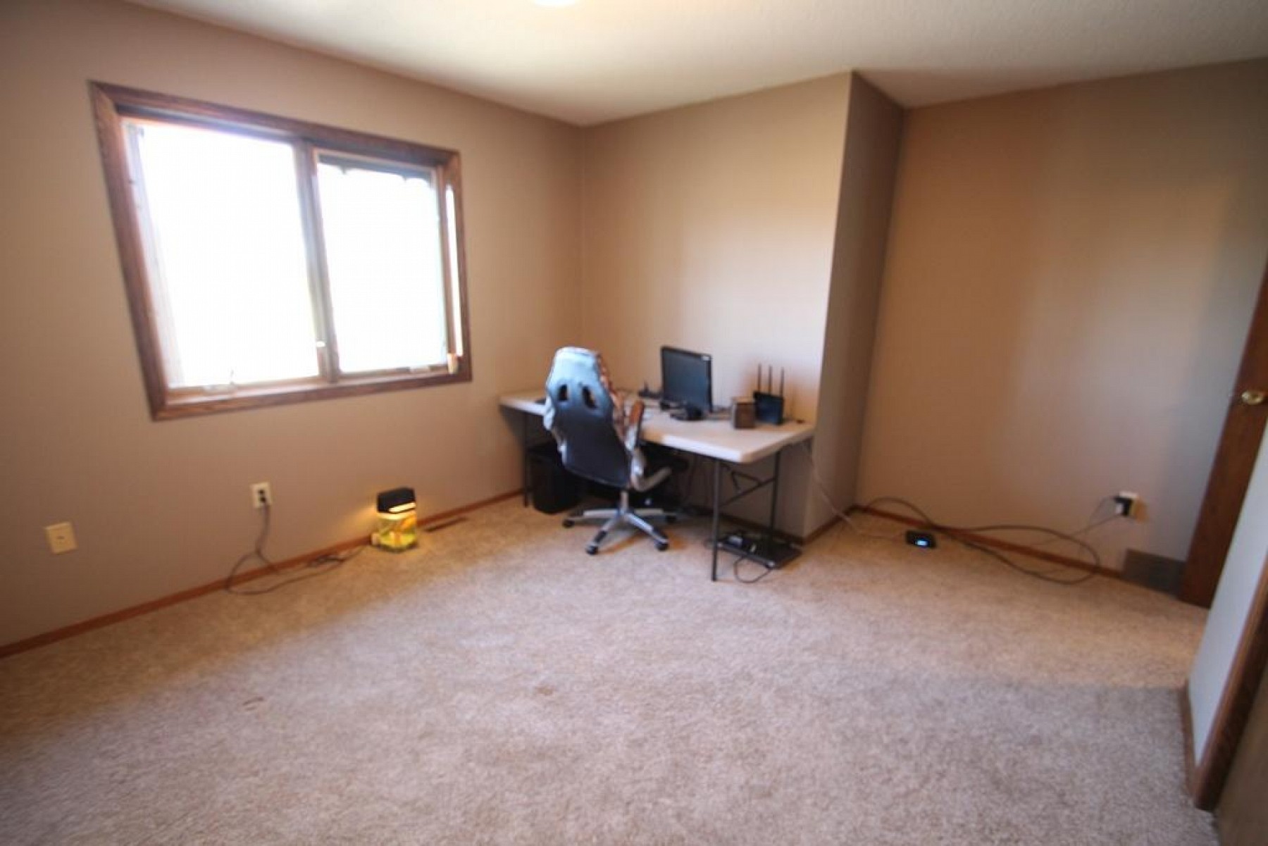 2058 MORNINGSIDE Drive, Brookings, SD 57006