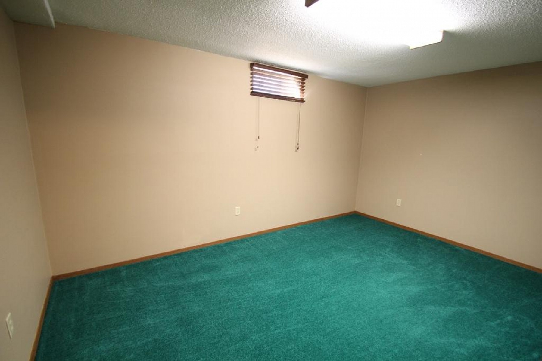 2058 MORNINGSIDE Drive, Brookings, SD 57006